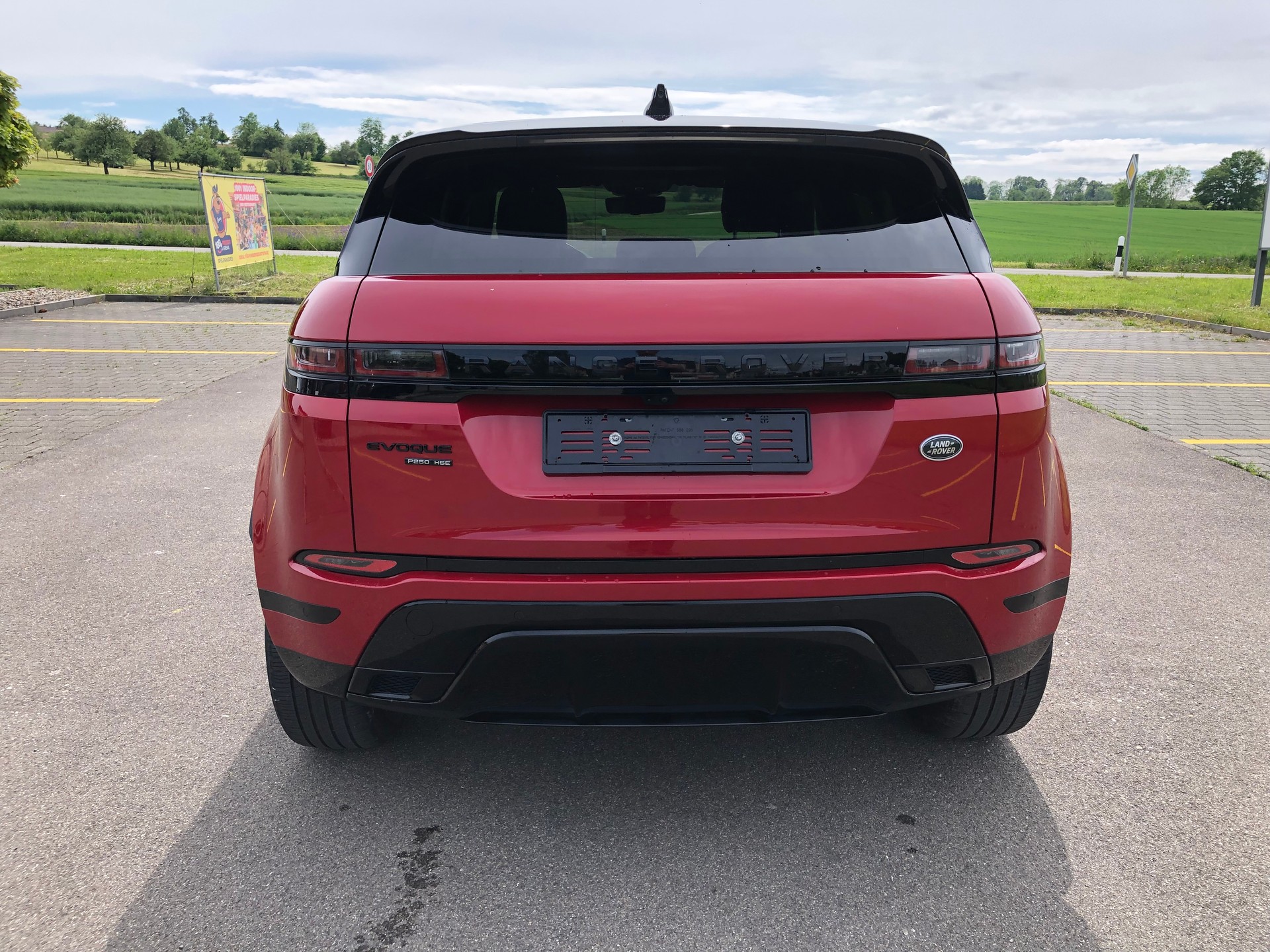 LAND ROVER Range Rover Evoque R-Dynamic P 250 AT9-image-4
