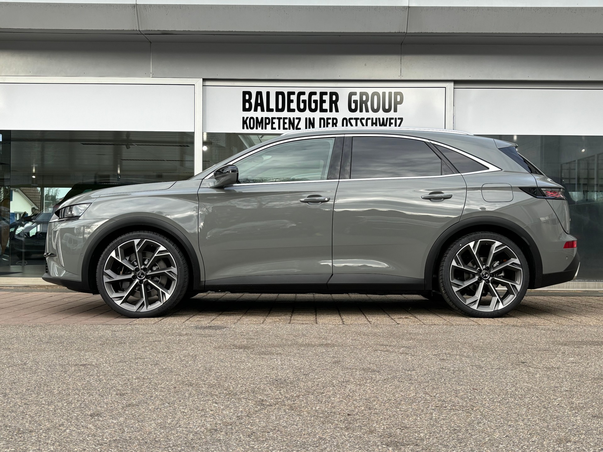 DS AUTOMOBILES DS7 1.6 E-Tense Rivoli 4x4-image-6