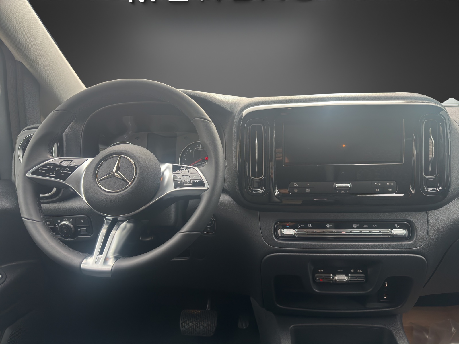 MERCEDES-BENZ Vito 116 CDI Lang Tourer 9G-Tronic 4M Select-image-7