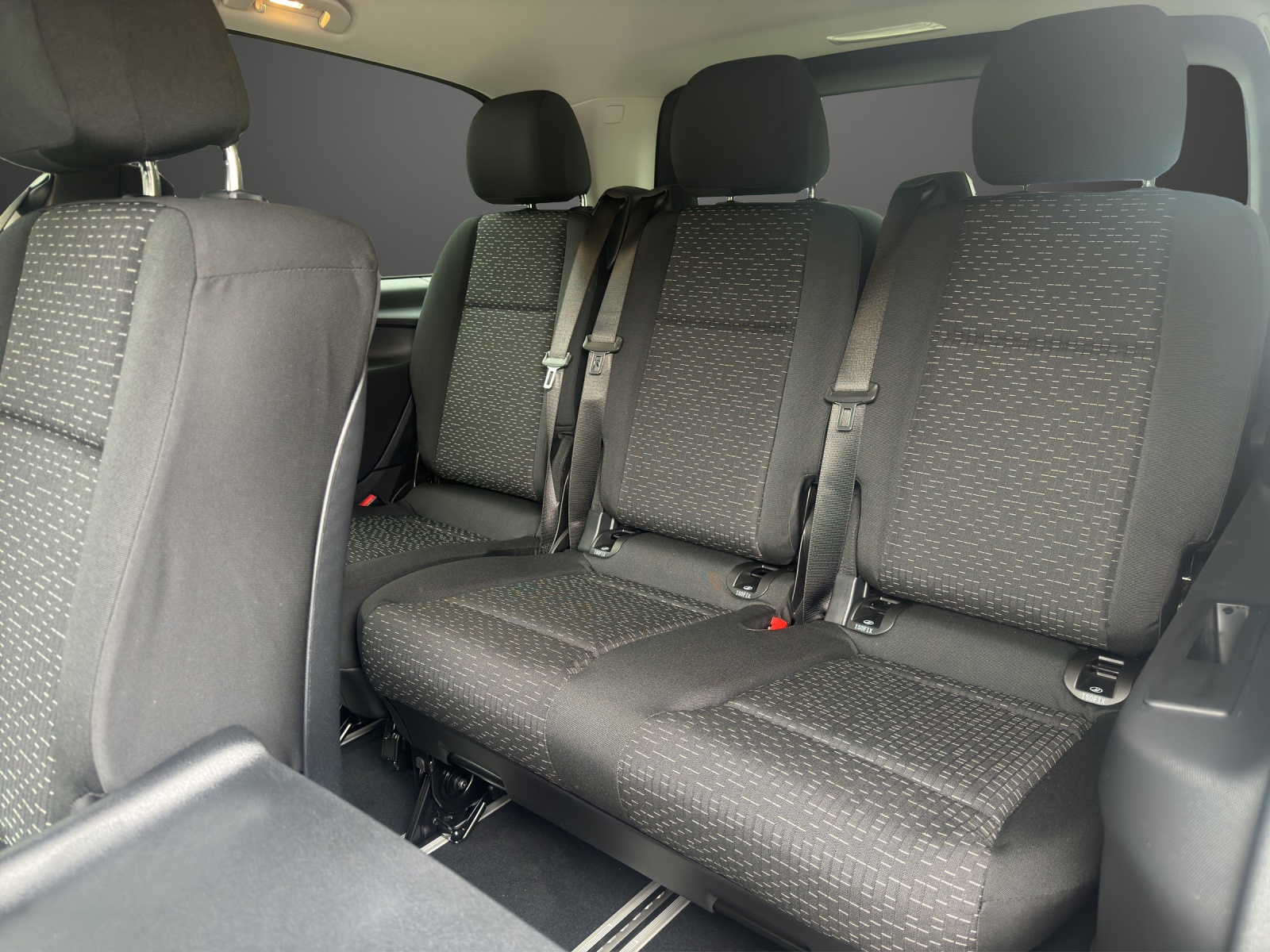 MERCEDES-BENZ Vito 116 CDI Lang Tourer 9G-Tronic 4M Select-image-8