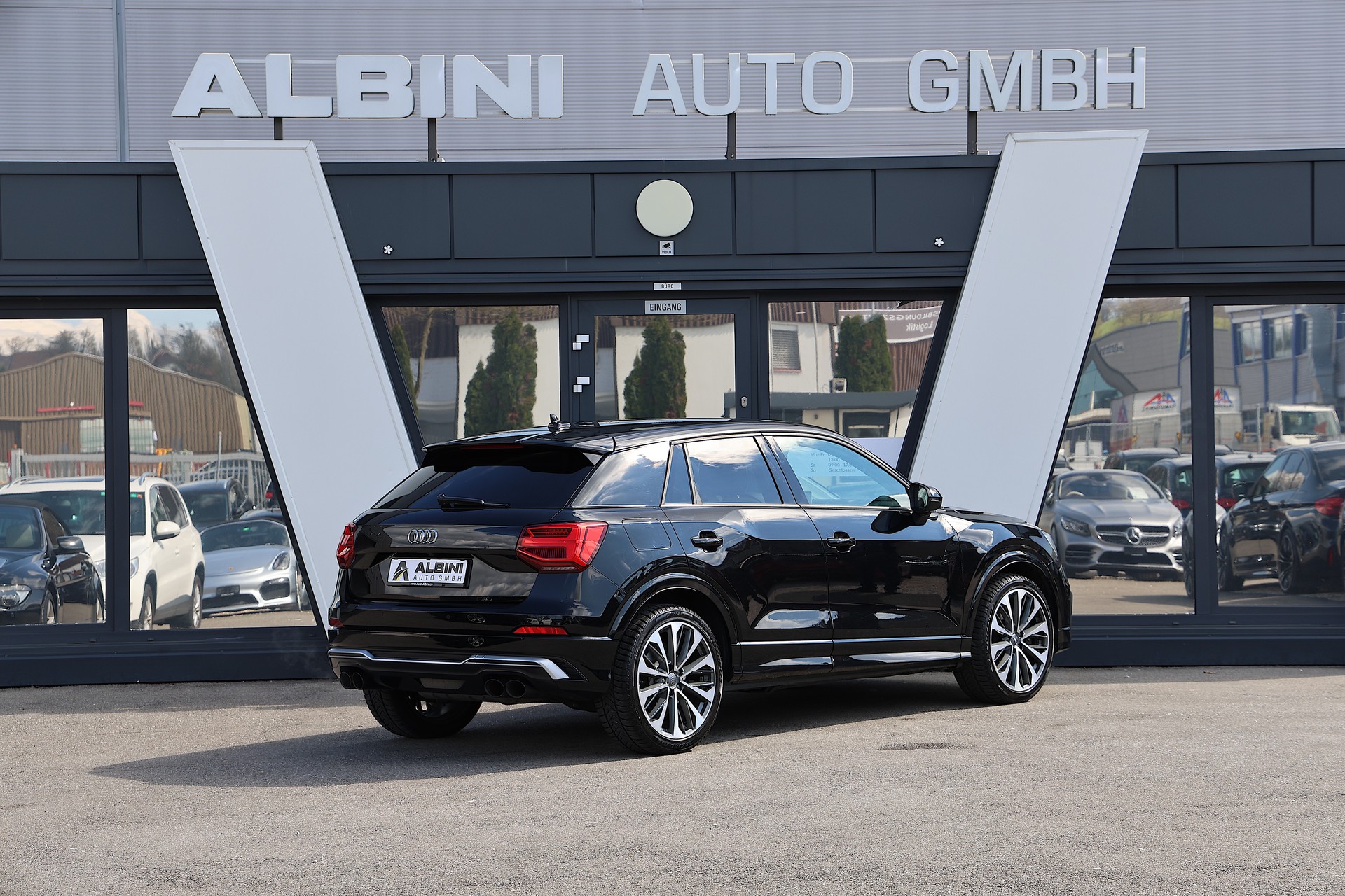 AUDI SQ2 TFSI quattro S-tronic-showroom-element-2