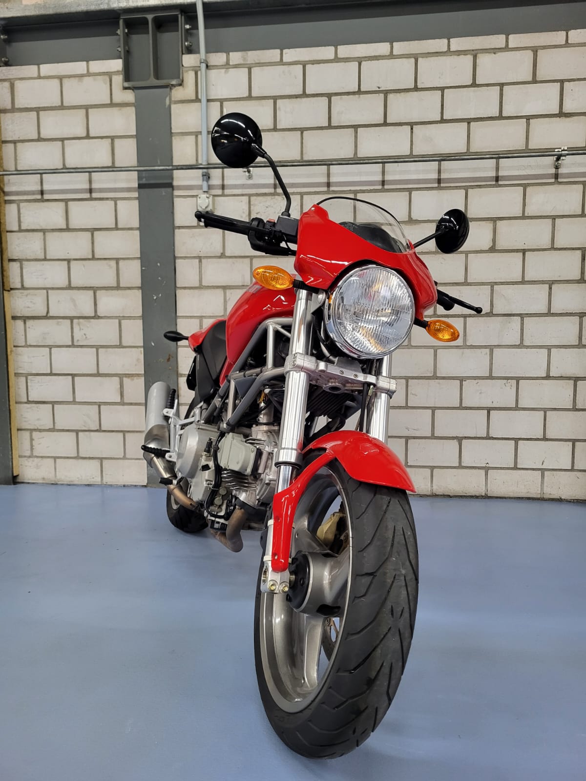DUCATI Monster 600-image-1
