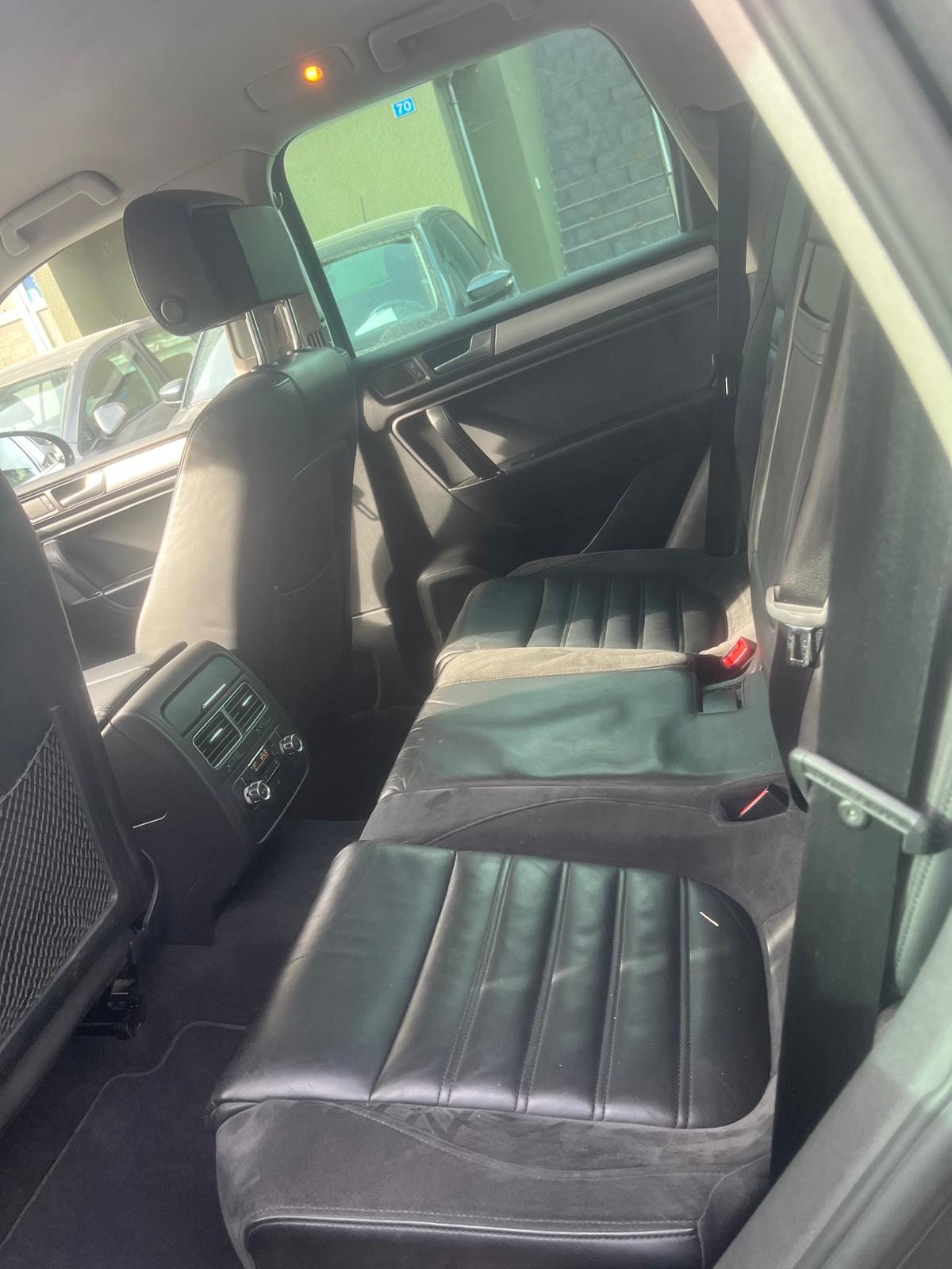 VW Touareg 3.0 TDI BlueMotion Technology Tiptronic-image-9