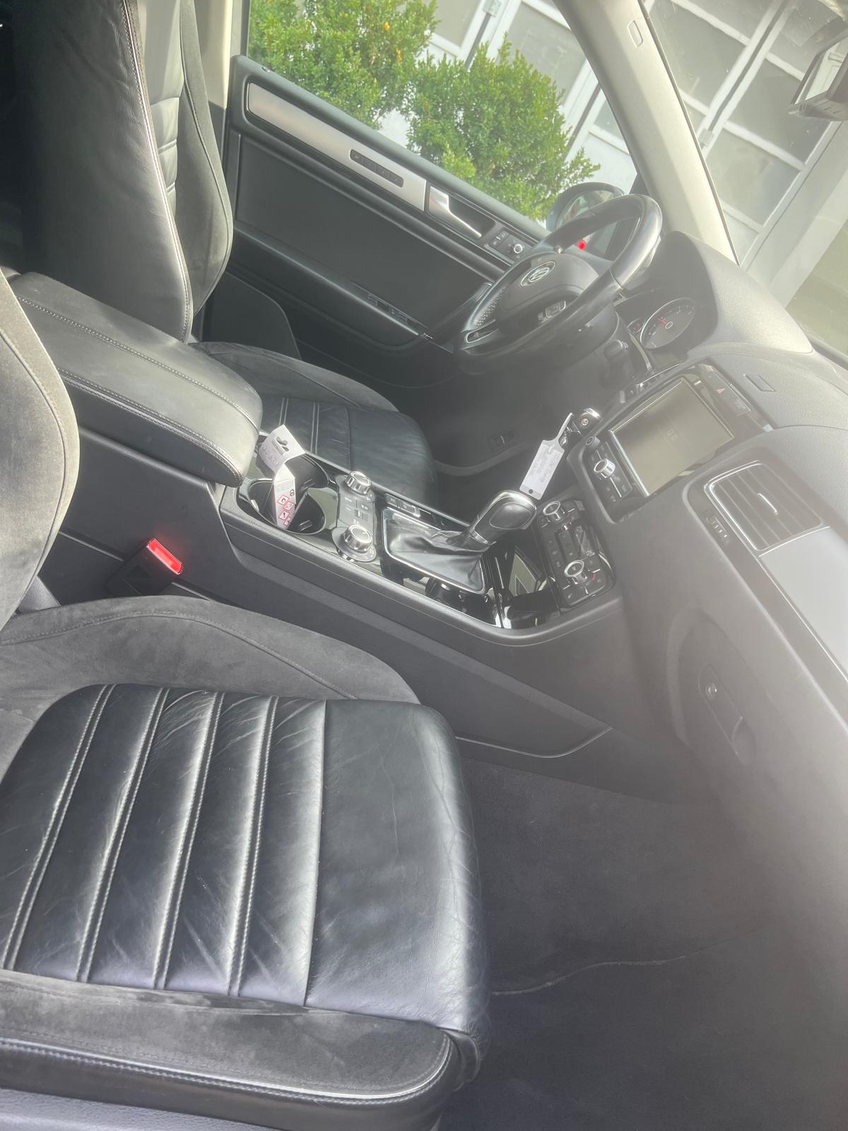 VW Touareg 3.0 TDI BlueMotion Technology Tiptronic-image-7