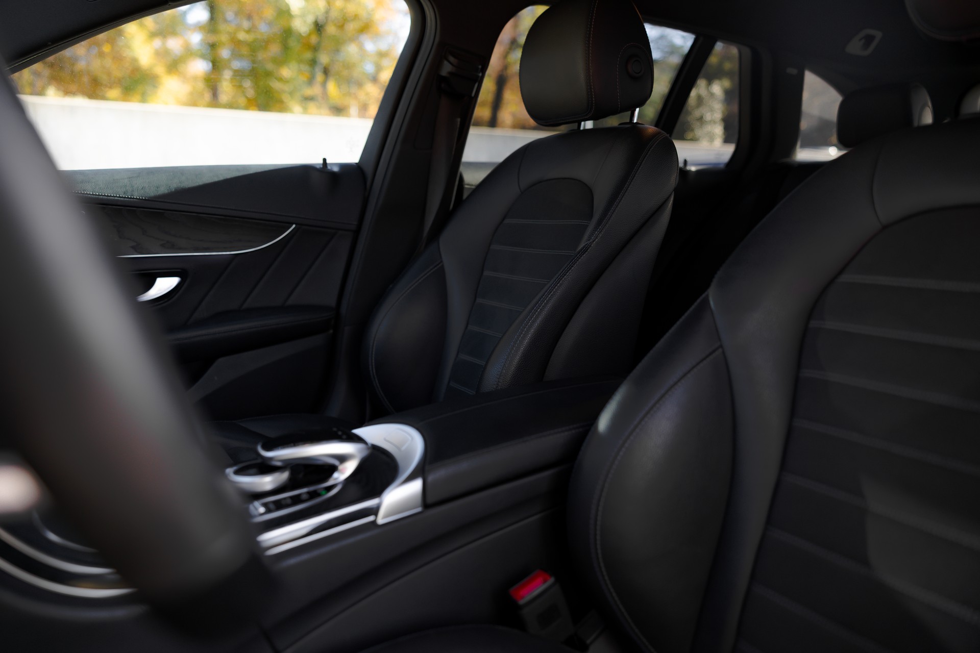 MERCEDES-BENZ C 220 d Swiss Star AMG Line 4M 9G-Tronic-image-10