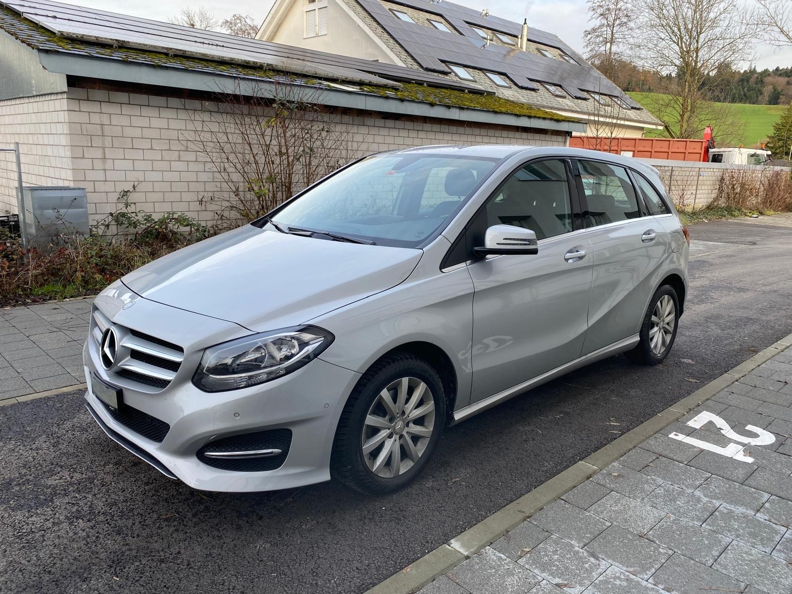 MERCEDES-BENZ B 220 4Matic 7G-DCT-image-9