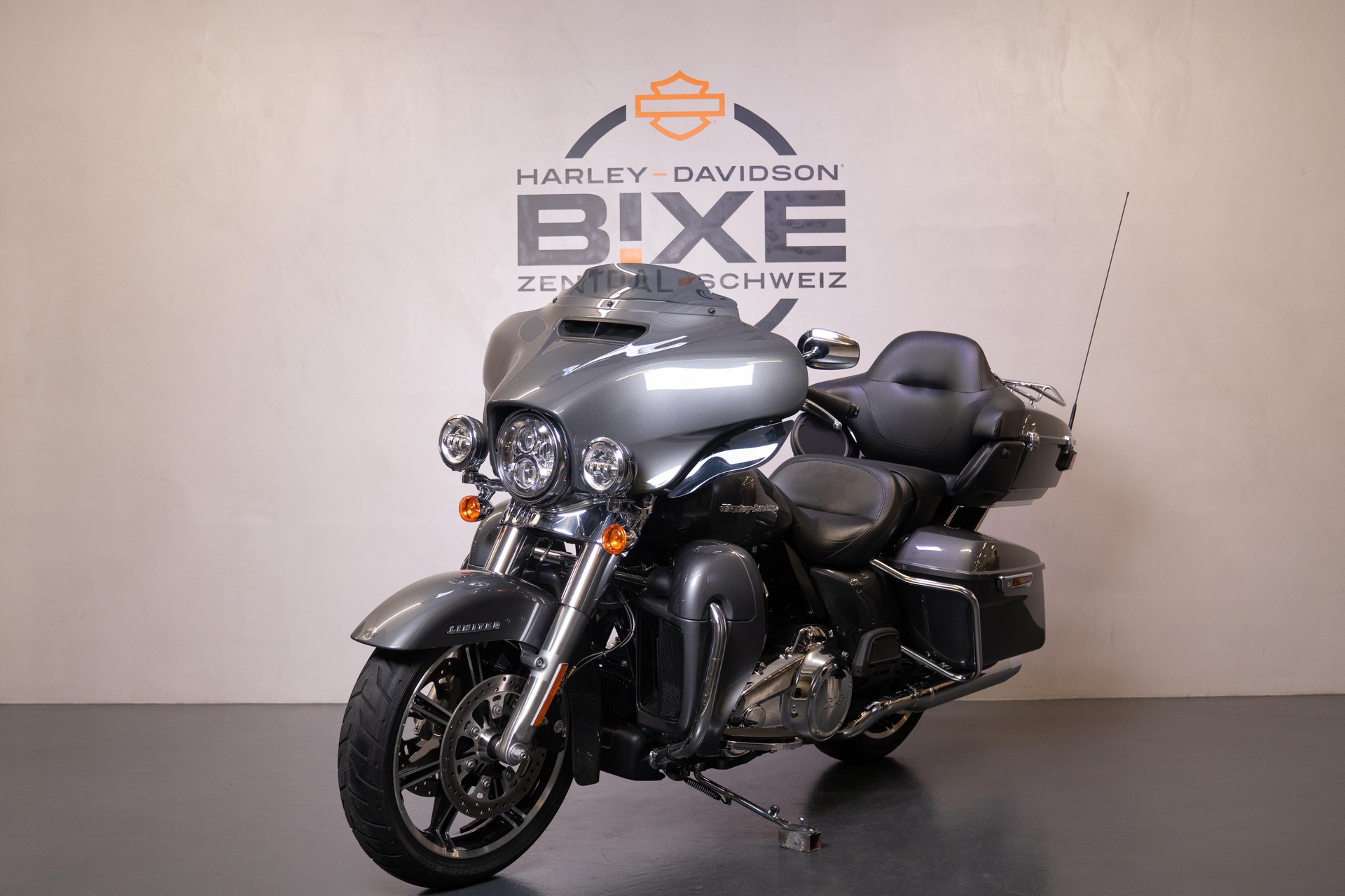 HARLEY-DAVIDSON FLHTK Electra Glide Ultra Limited 114-image-2