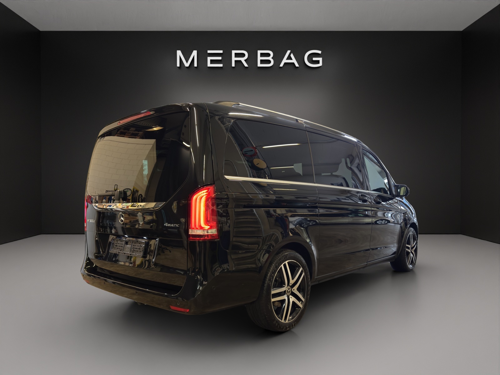 MERCEDES-BENZ V 300 d lang Avantgarde 4Matic 9G-Tronic-image-6