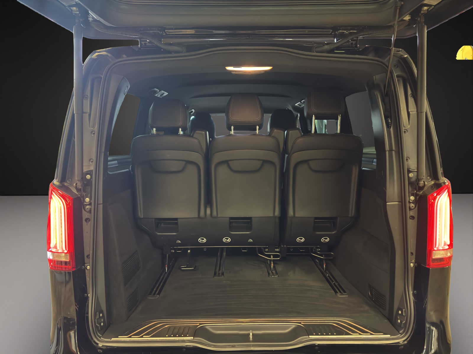 MERCEDES-BENZ V 300 d lang Avantgarde 4Matic 9G-Tronic-image-5