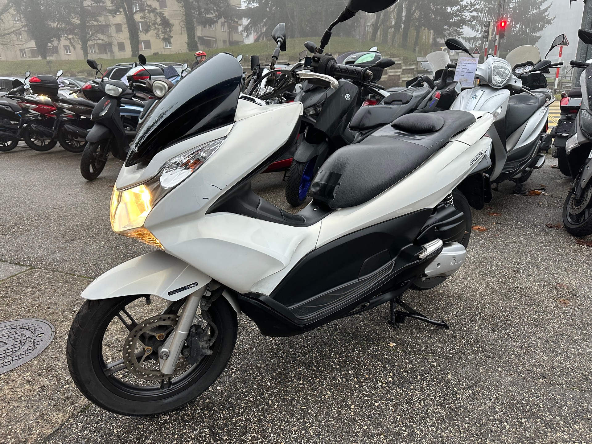 HONDA PCX 125 i-image-2