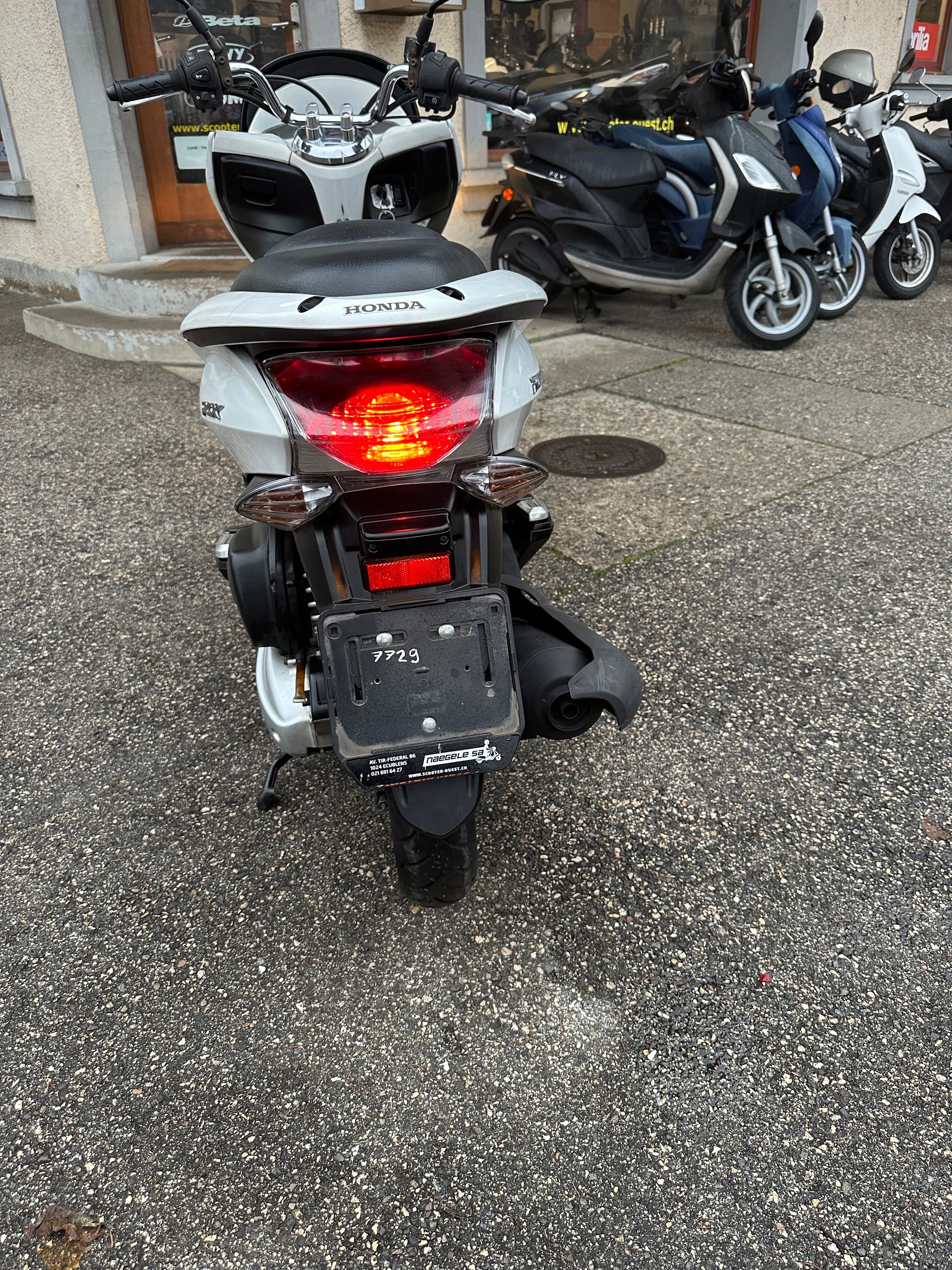 HONDA PCX 125 i-image-4