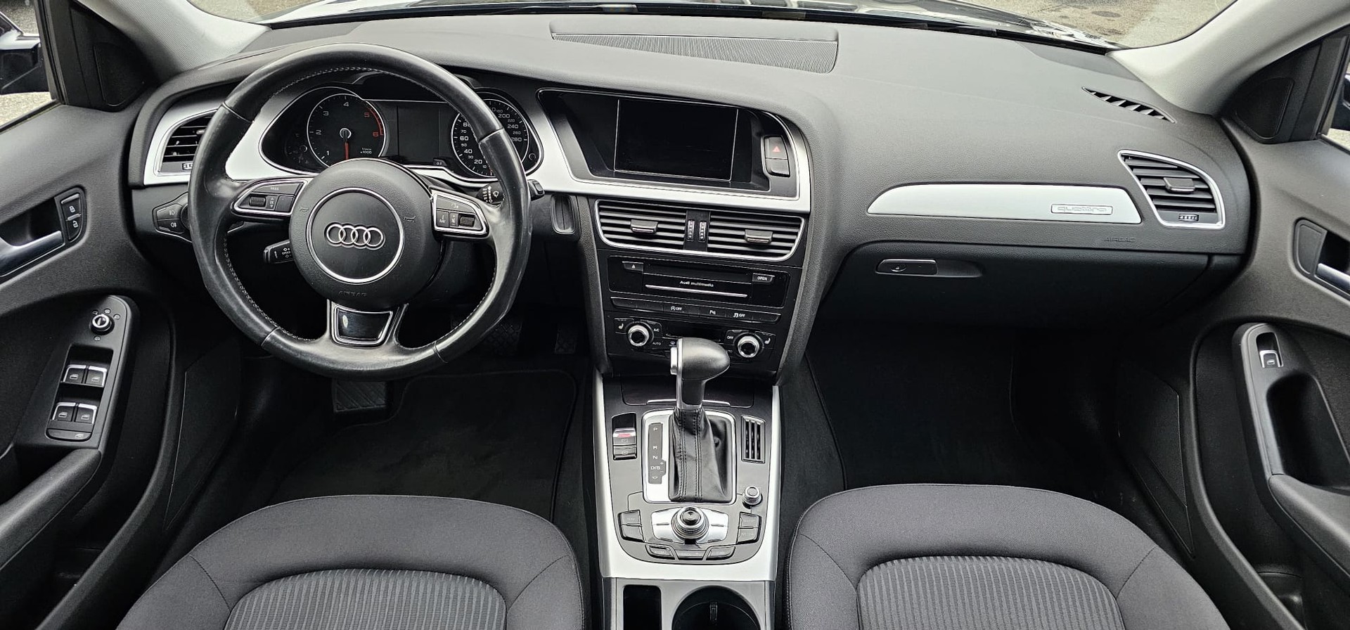 AUDI A4 Avant 2.0 TDI quattro-image-10