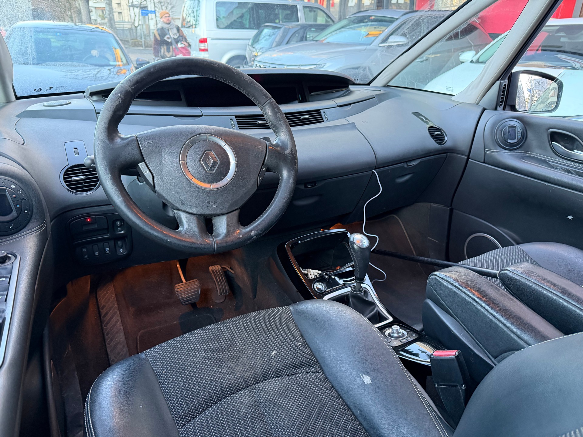 RENAULT Espace 2.0 dCi Dynamique Automatic-image-9