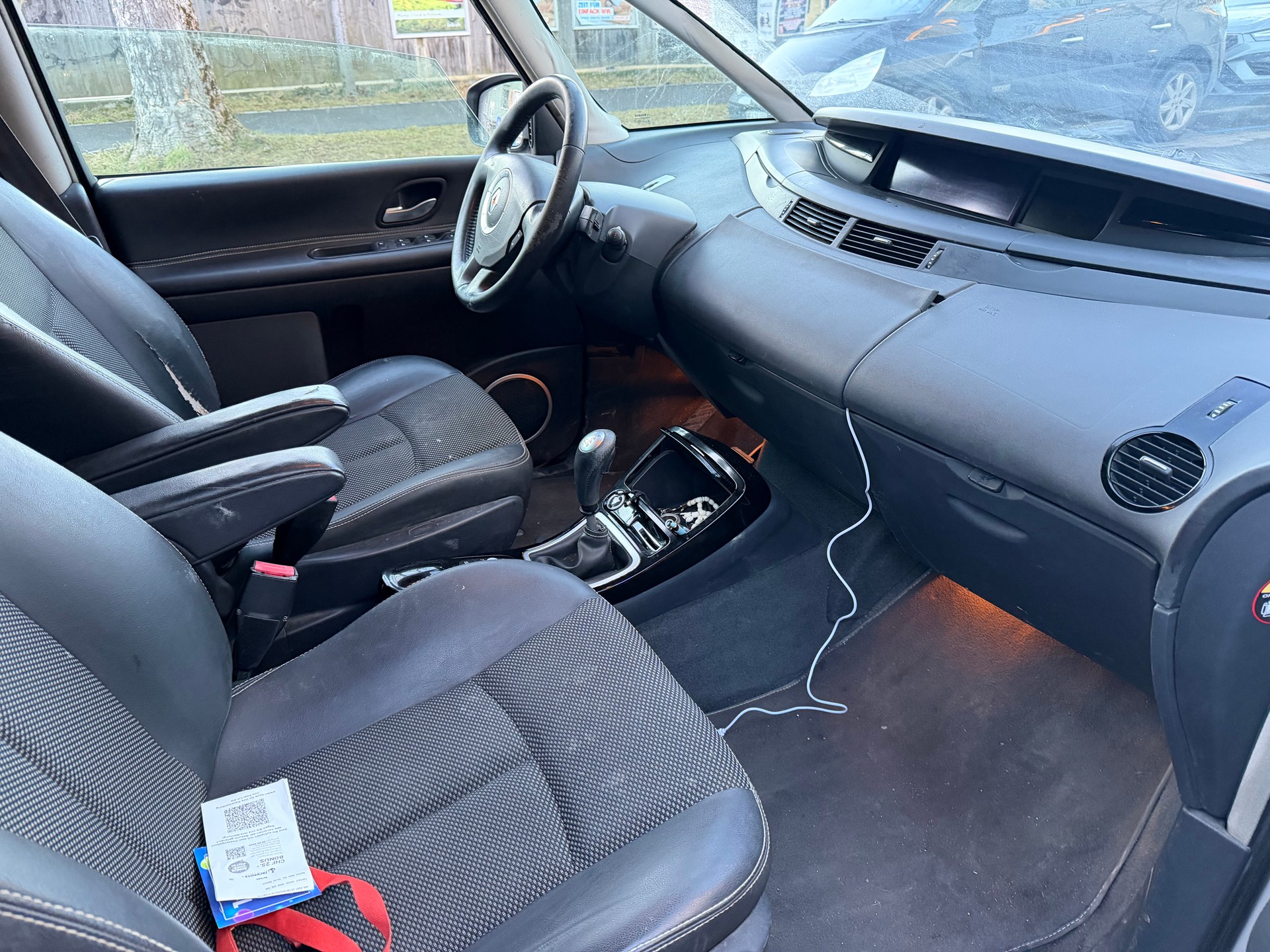 RENAULT Espace 2.0 dCi Dynamique Automatic-image-8