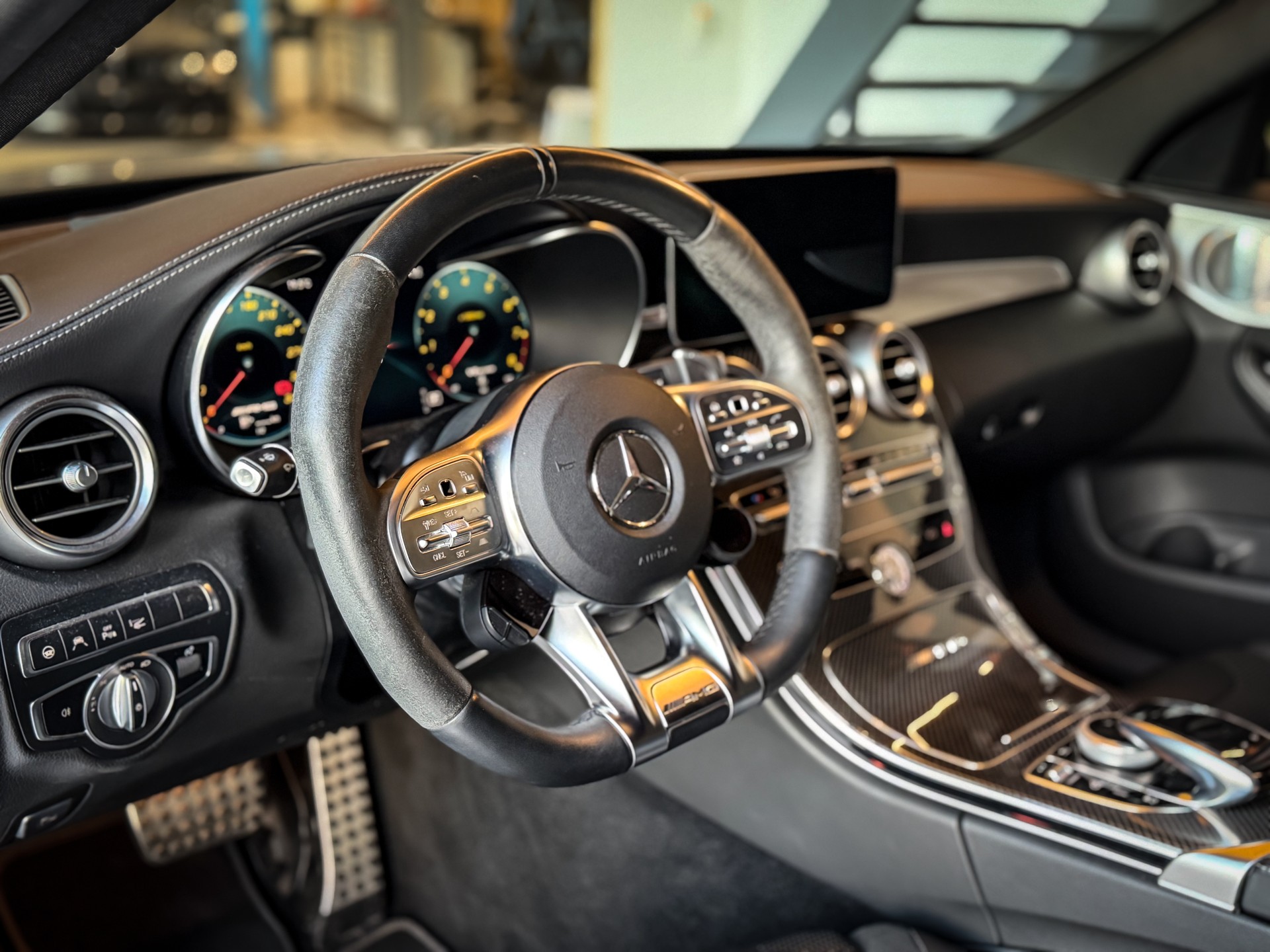MERCEDES-BENZ C 63 S AMG-image-9