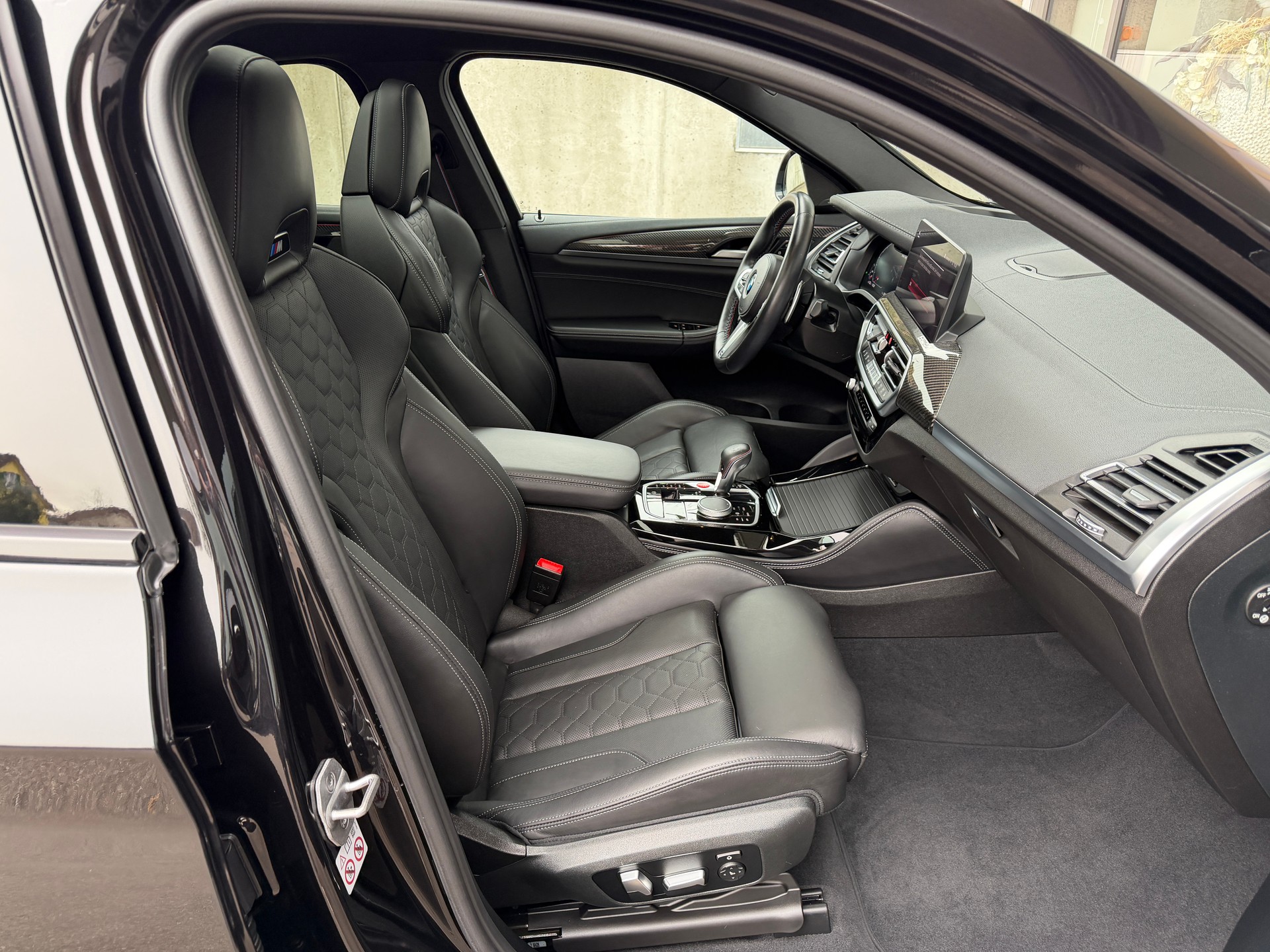 BMW X4M xDrive M Competition Steptronic-image-17