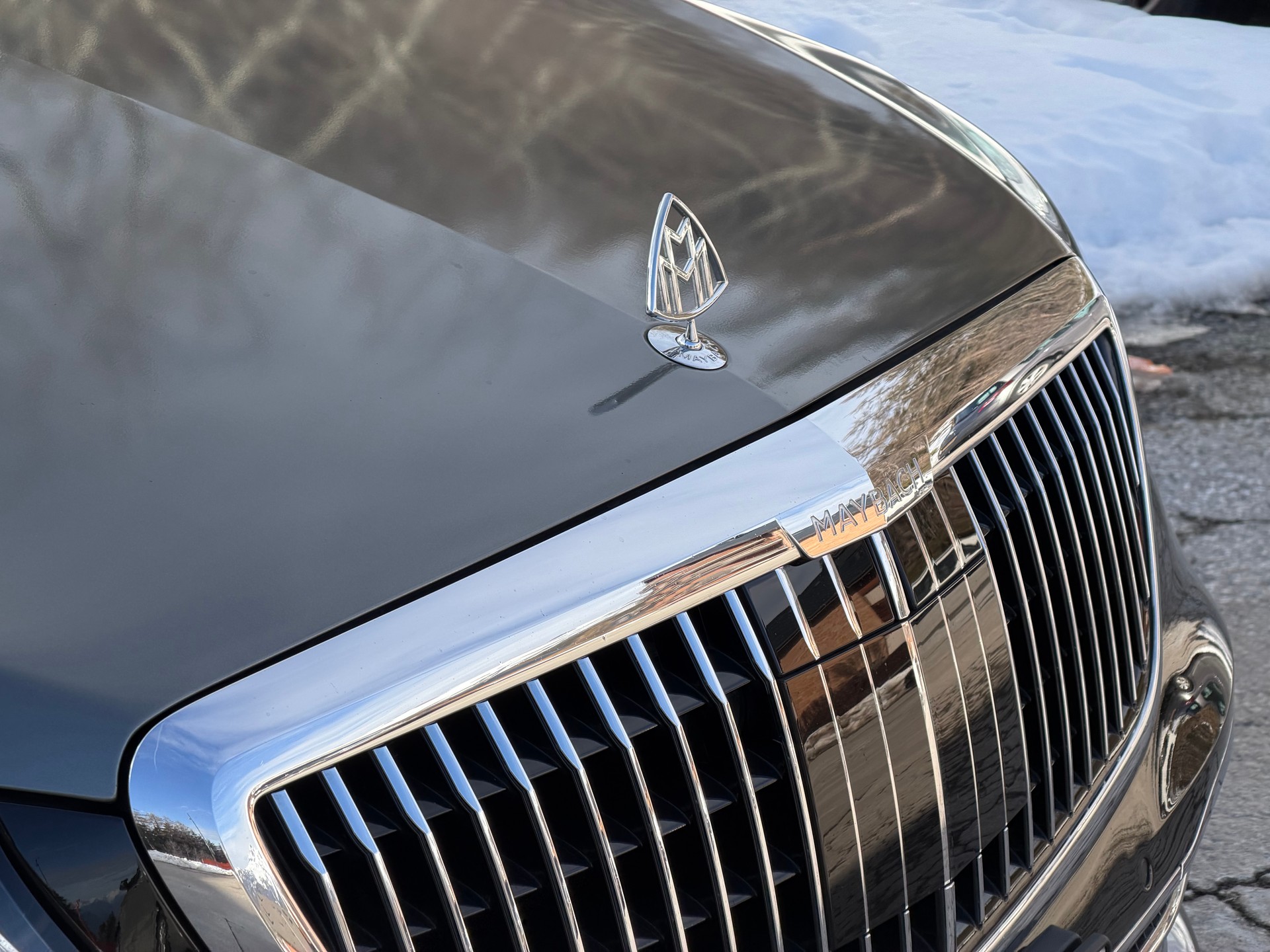 MERCEDES-BENZ Maybach S560 4Matic-image-6