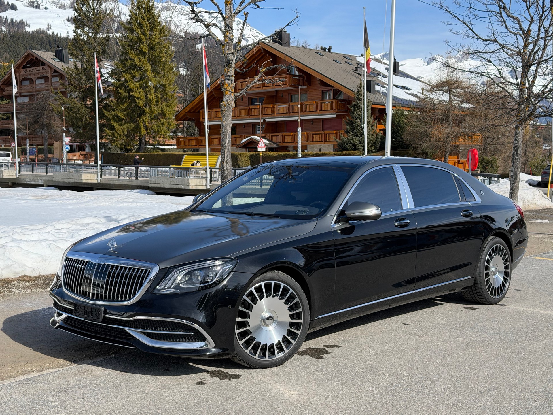 MERCEDES-BENZ Maybach S560 4Matic