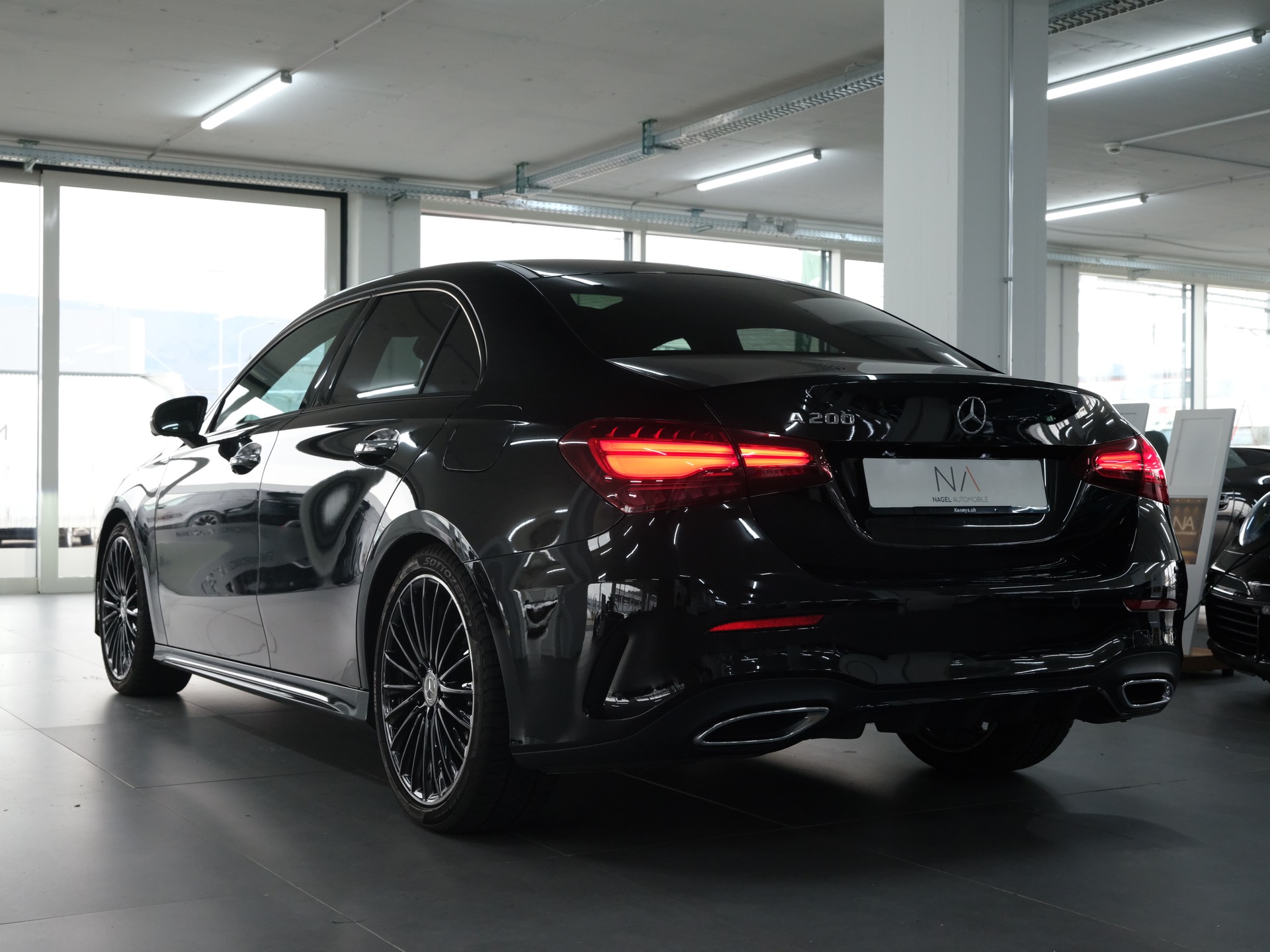 MERCEDES-BENZ A 200 7G-DCT AMG-LINE-image-4