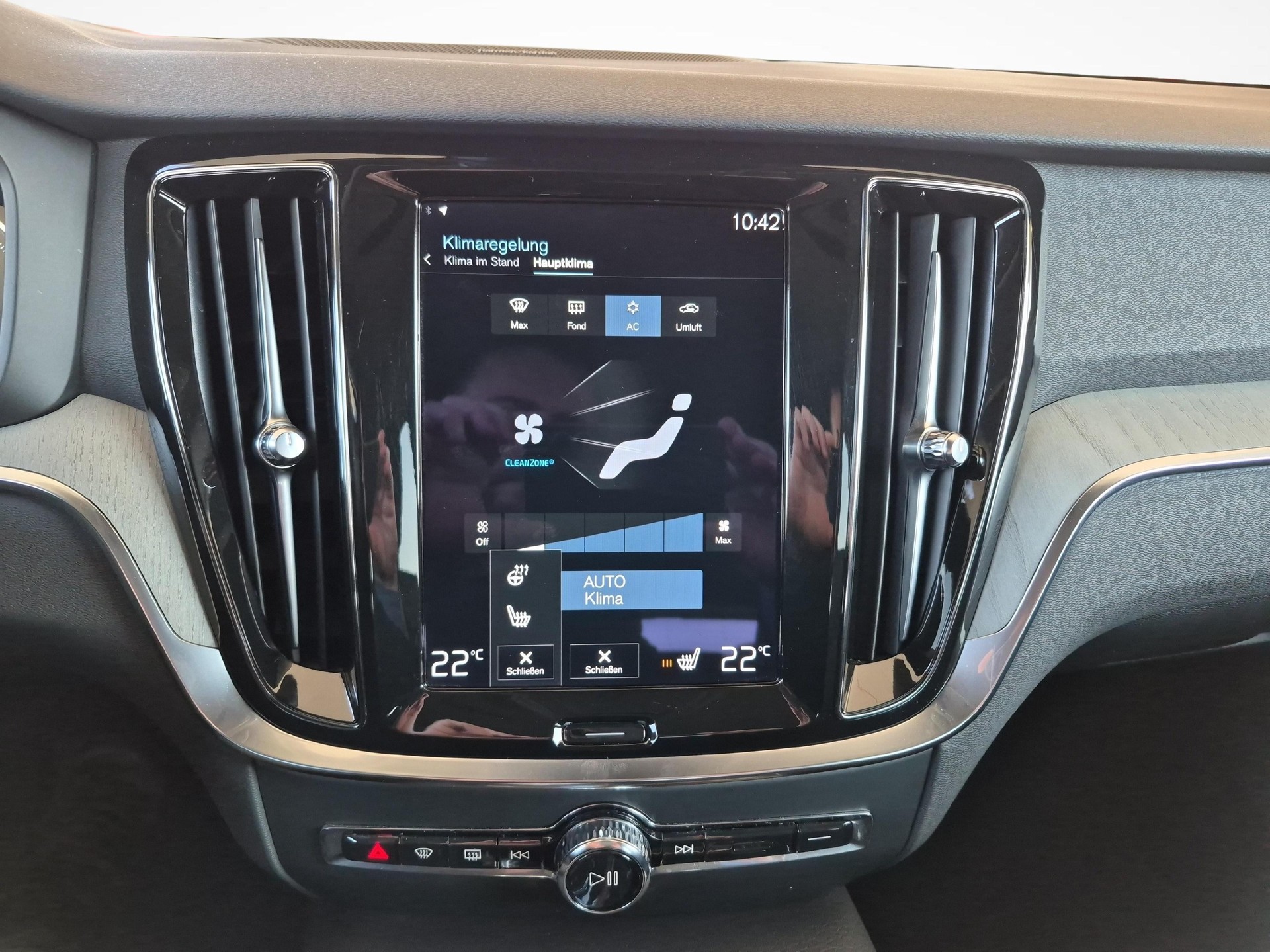 VOLVO V60 2.0 T6 TE Inscription eAWD / ab 3,99% Leasing bei Abschluss einer Protect Autoversicherung-image-15