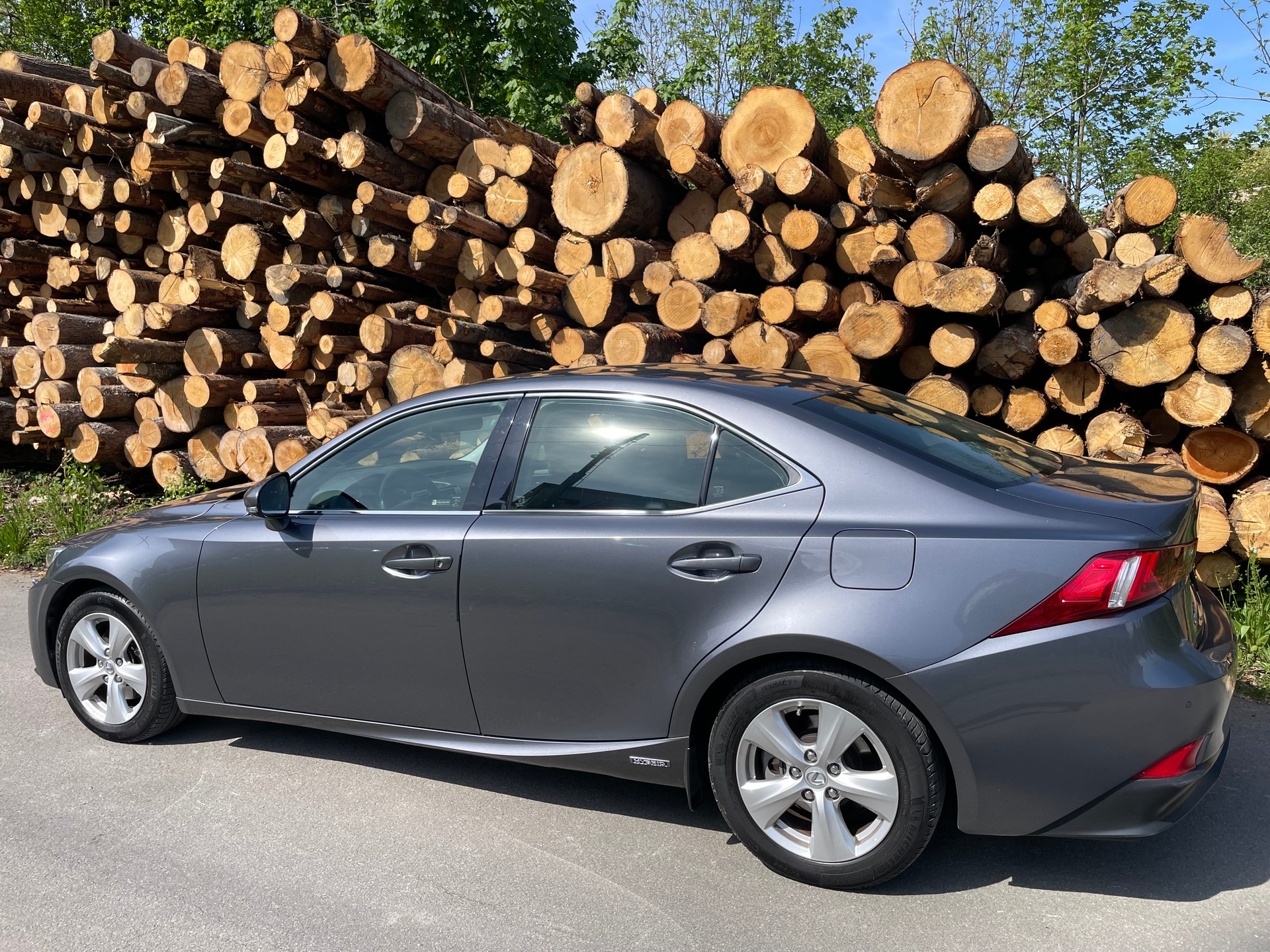 LEXUS IS 300h Automatic-image-2
