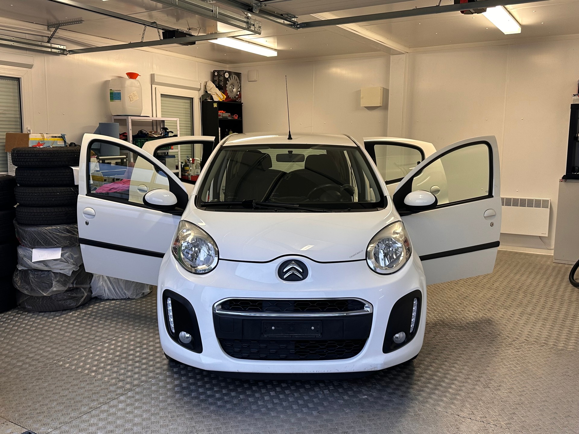 CITROEN C1 1.0i Séduction EGS-image-15