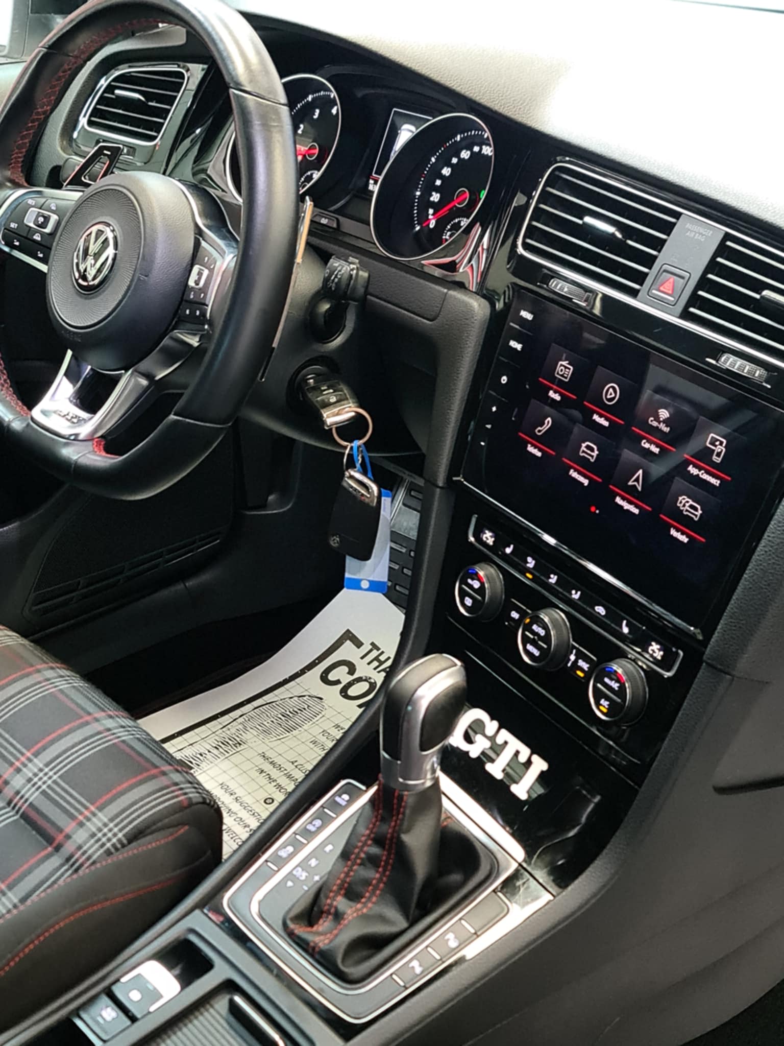 VW Golf 2.0 TSI GTI DSG-image-13