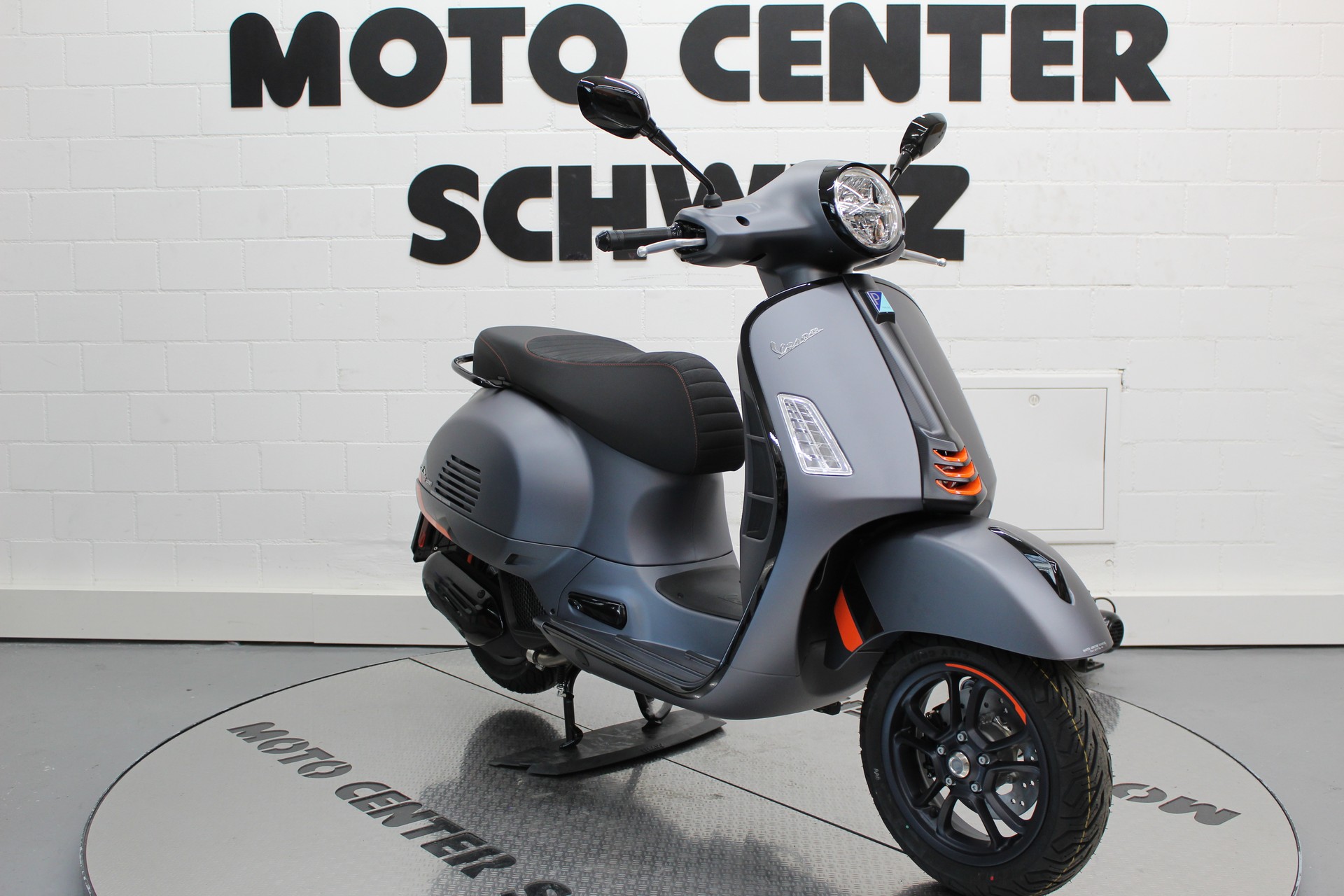 PIAGGIO Vespa GTS 125 Super Sport RST E5+-image-1