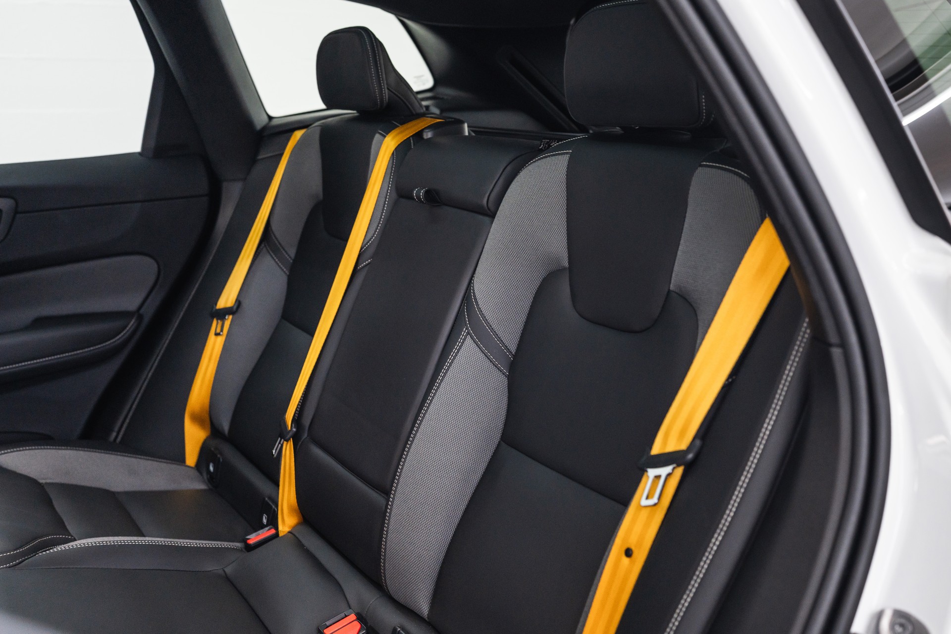 VOLVO XC60 T8 eAWD PluginHybrid Polestar Geartronic-image-12