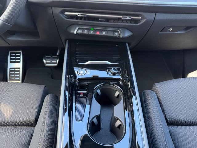 AUDI Q3 SUV e-hybrid 200 kW S tronig-image-14