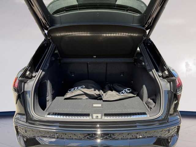 AUDI Q3 SUV e-hybrid 200 kW S tronig-image-18