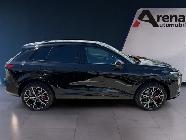AUDI Q3 SUV e-hybrid 200 kW S tronig-image-5