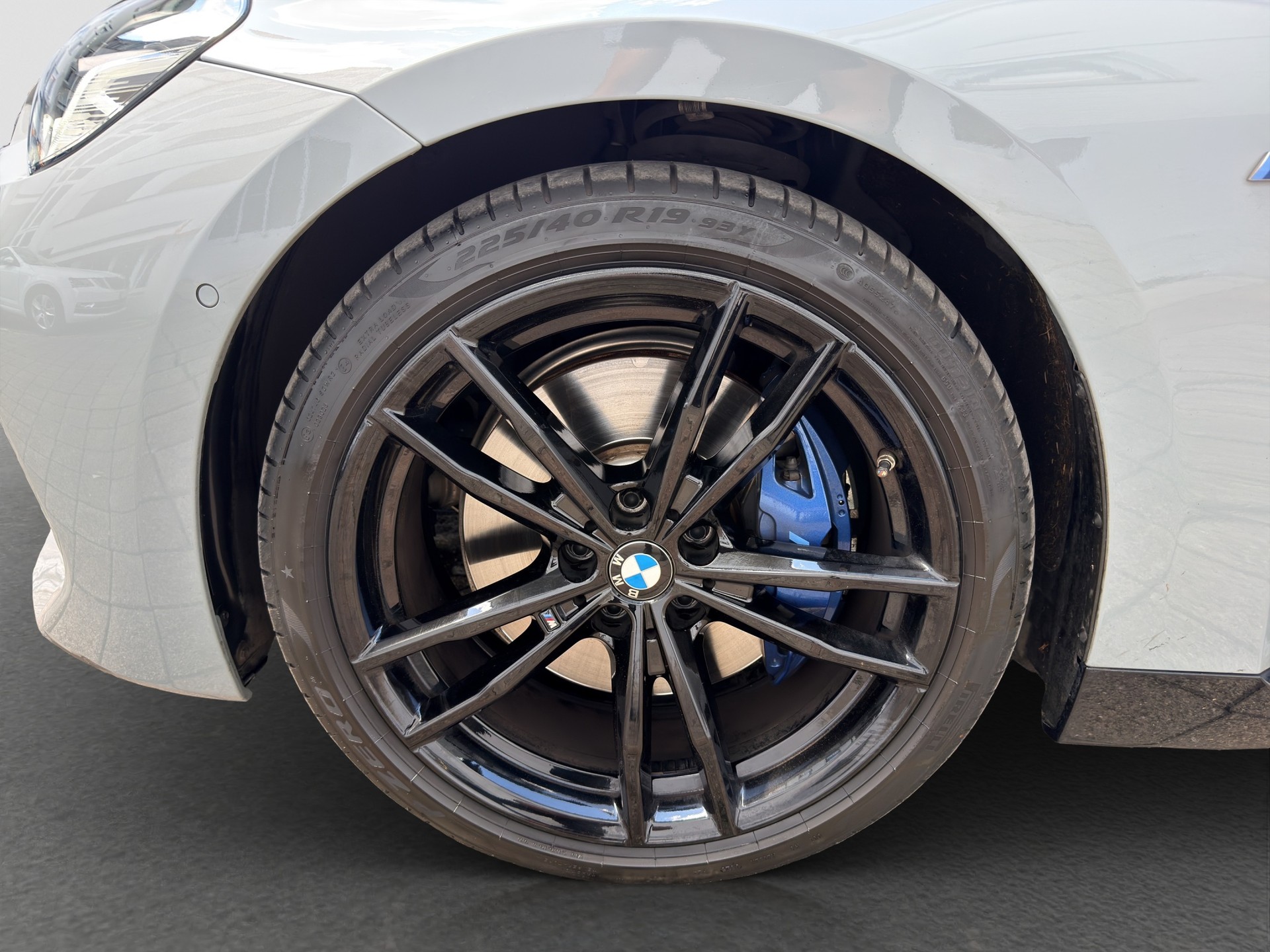 BMW M240i xDrive Steptronic-showroom-element-3