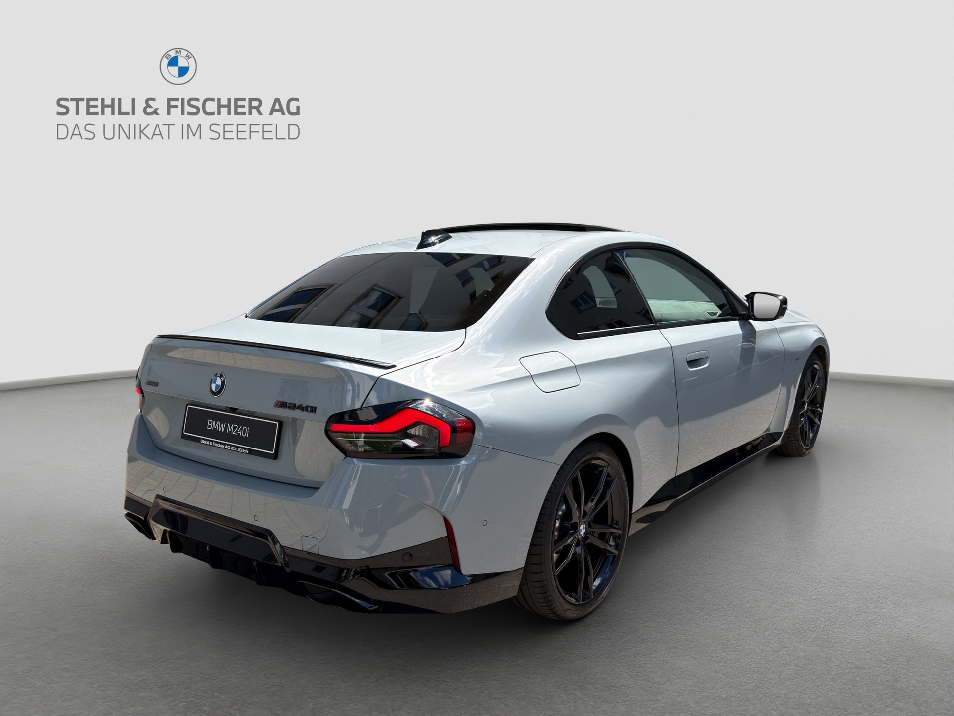 BMW M240i xDrive Steptronic-image-5