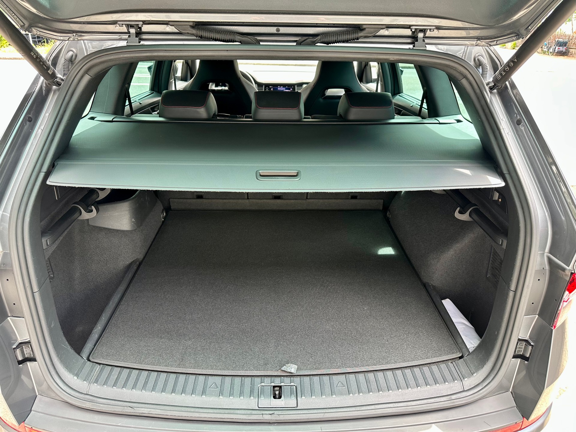 SKODA Kodiaq 2.0 TSI 4x4 RS-image-20