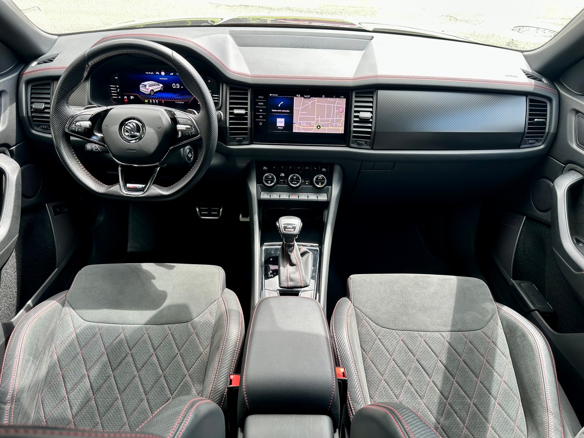 SKODA Kodiaq 2.0 TSI 4x4 RS-image-8