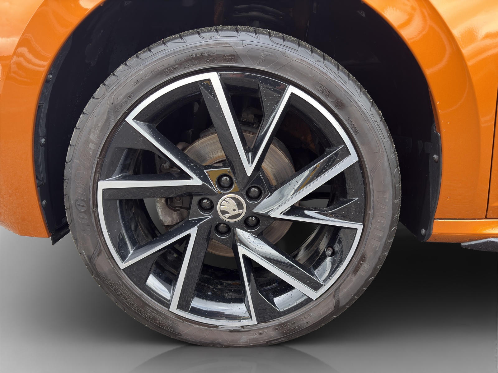 SKODA Kamiq 1.0 TSI Monte Carlo DSG-image-13