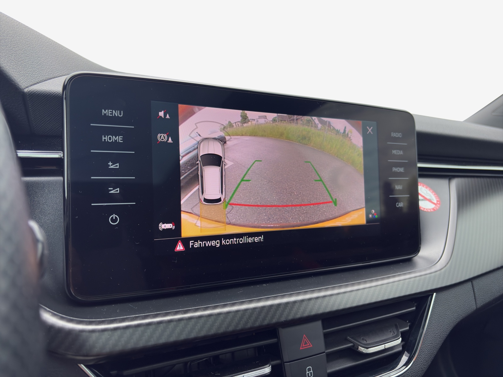 SKODA Kamiq 1.0 TSI Monte Carlo DSG-image-10
