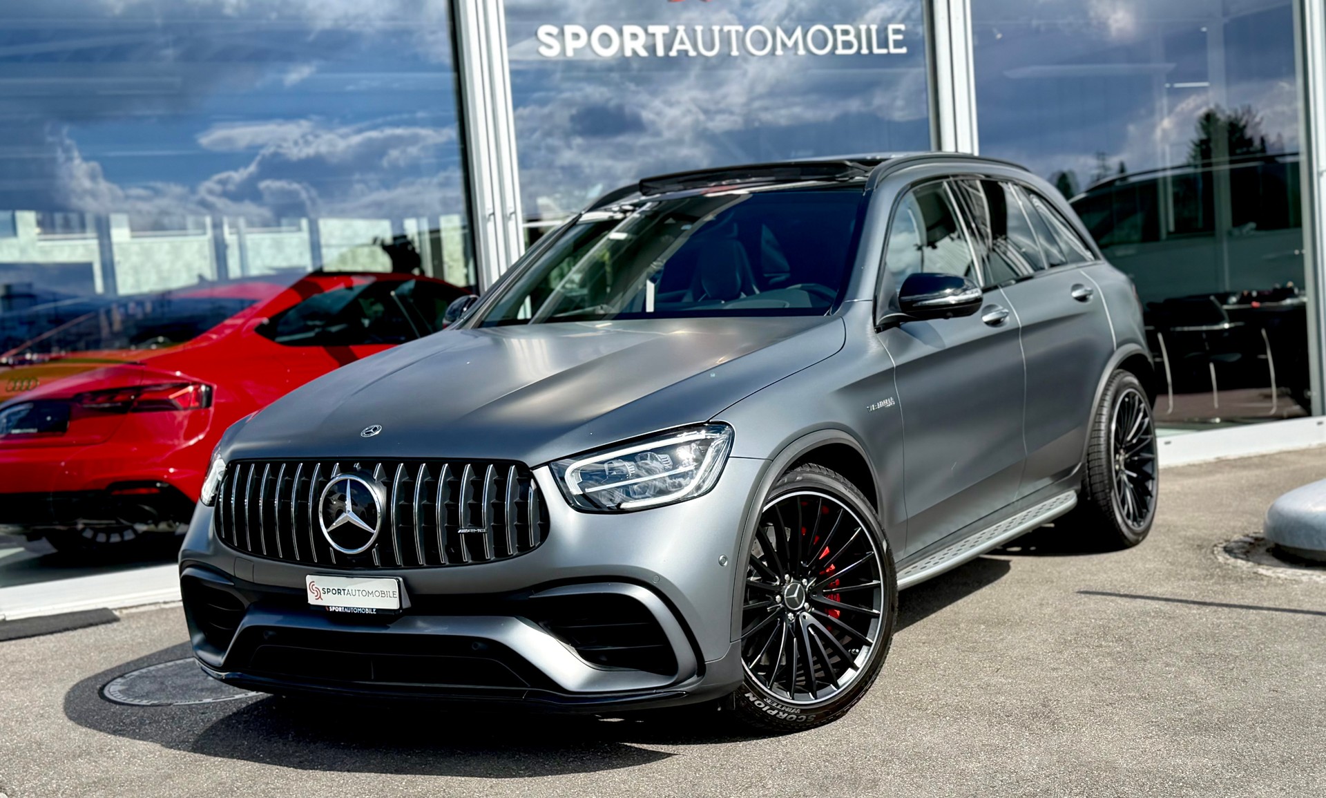 MERCEDES-BENZ GLC 63 S AMG 4Matic 9G-Tronic-showroom-element-2
