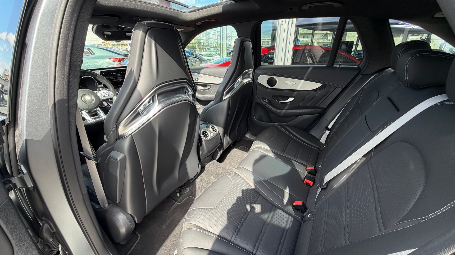 MERCEDES-BENZ GLC 63 S AMG 4Matic 9G-Tronic-image-15