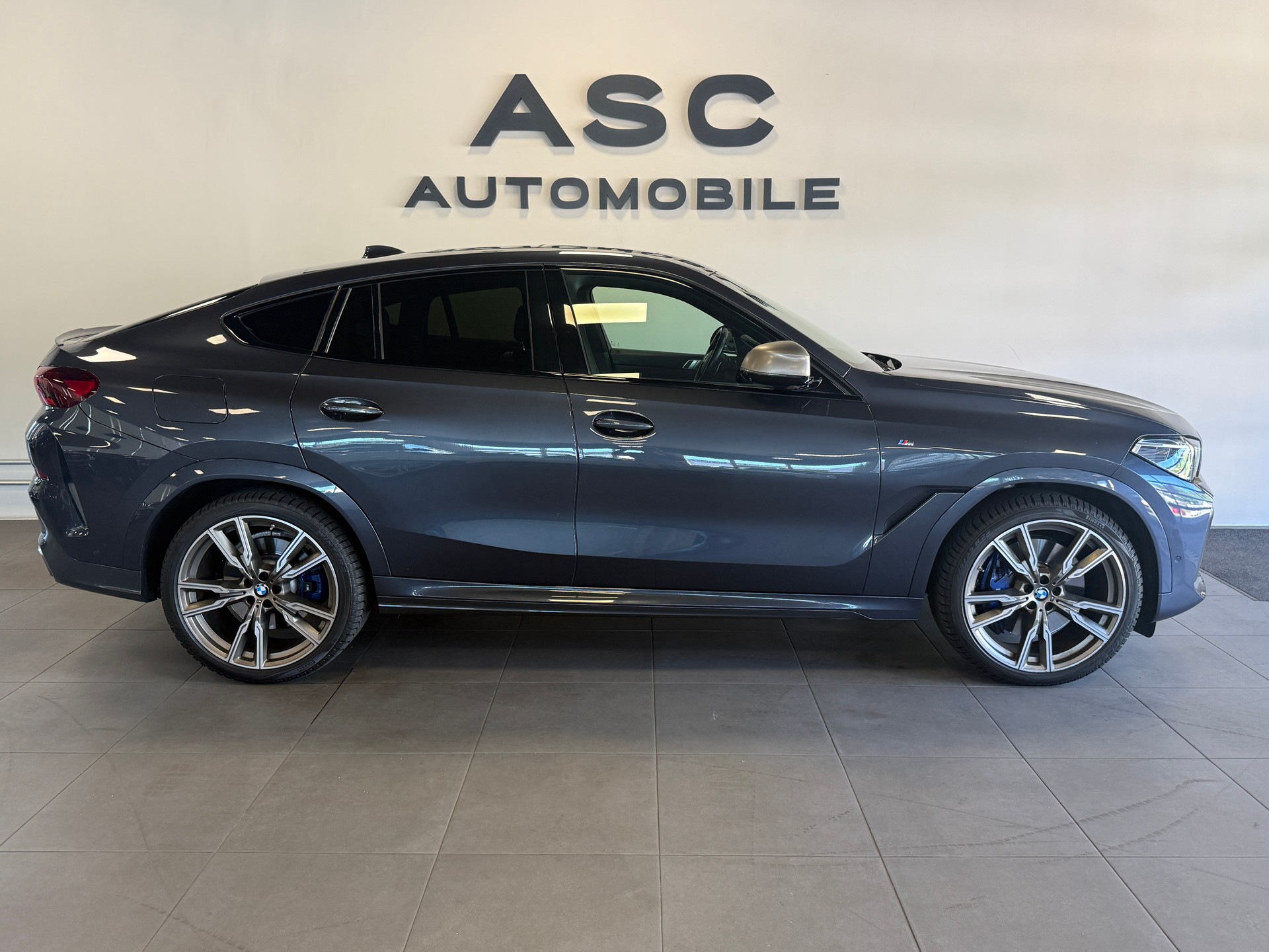 BMW X6 M50i Steptronic M-Sport G06 CH-showroom-element-2