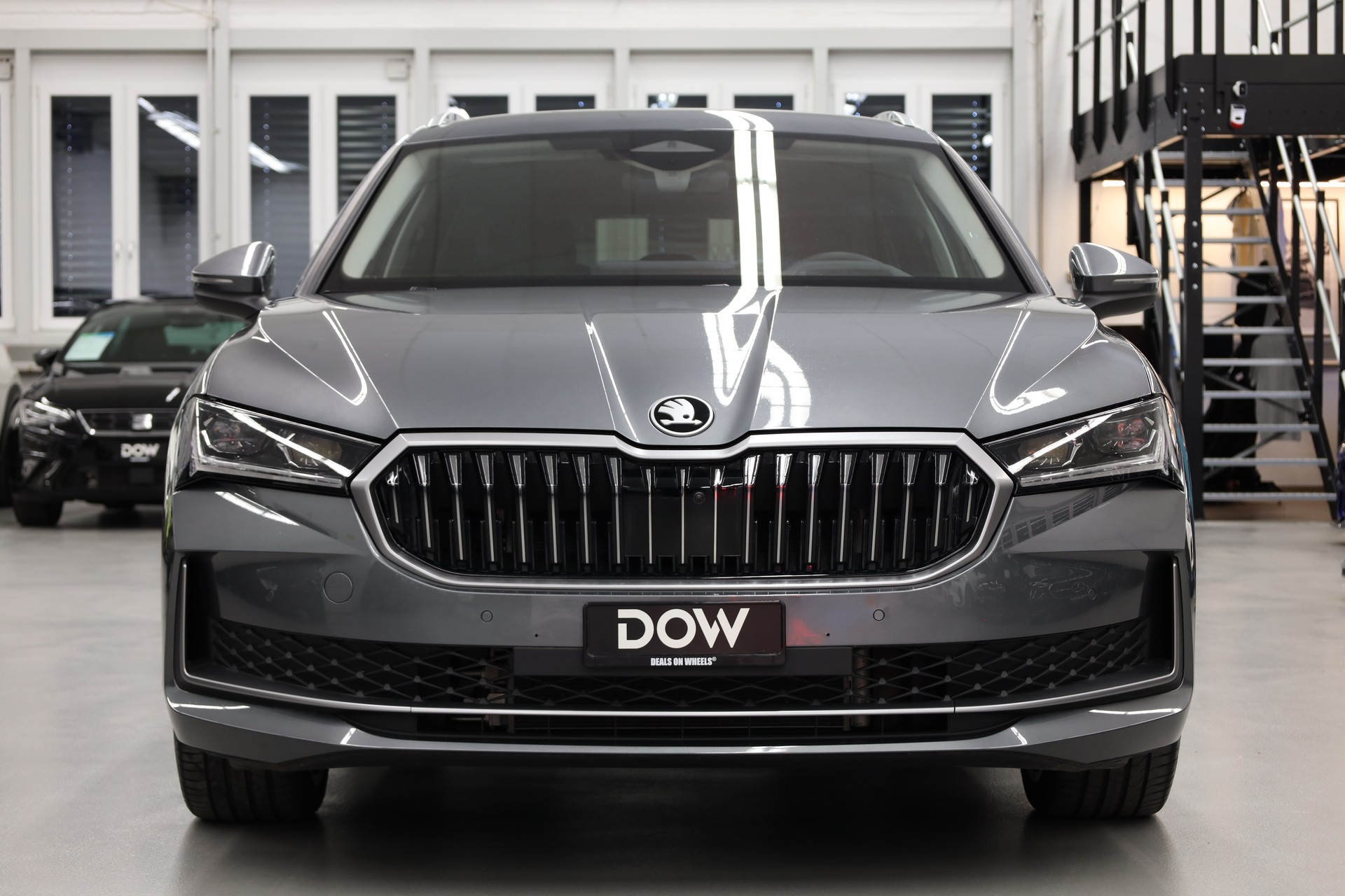 SKODA Superb Combi 2.0 TSI L & K DSG-image-4