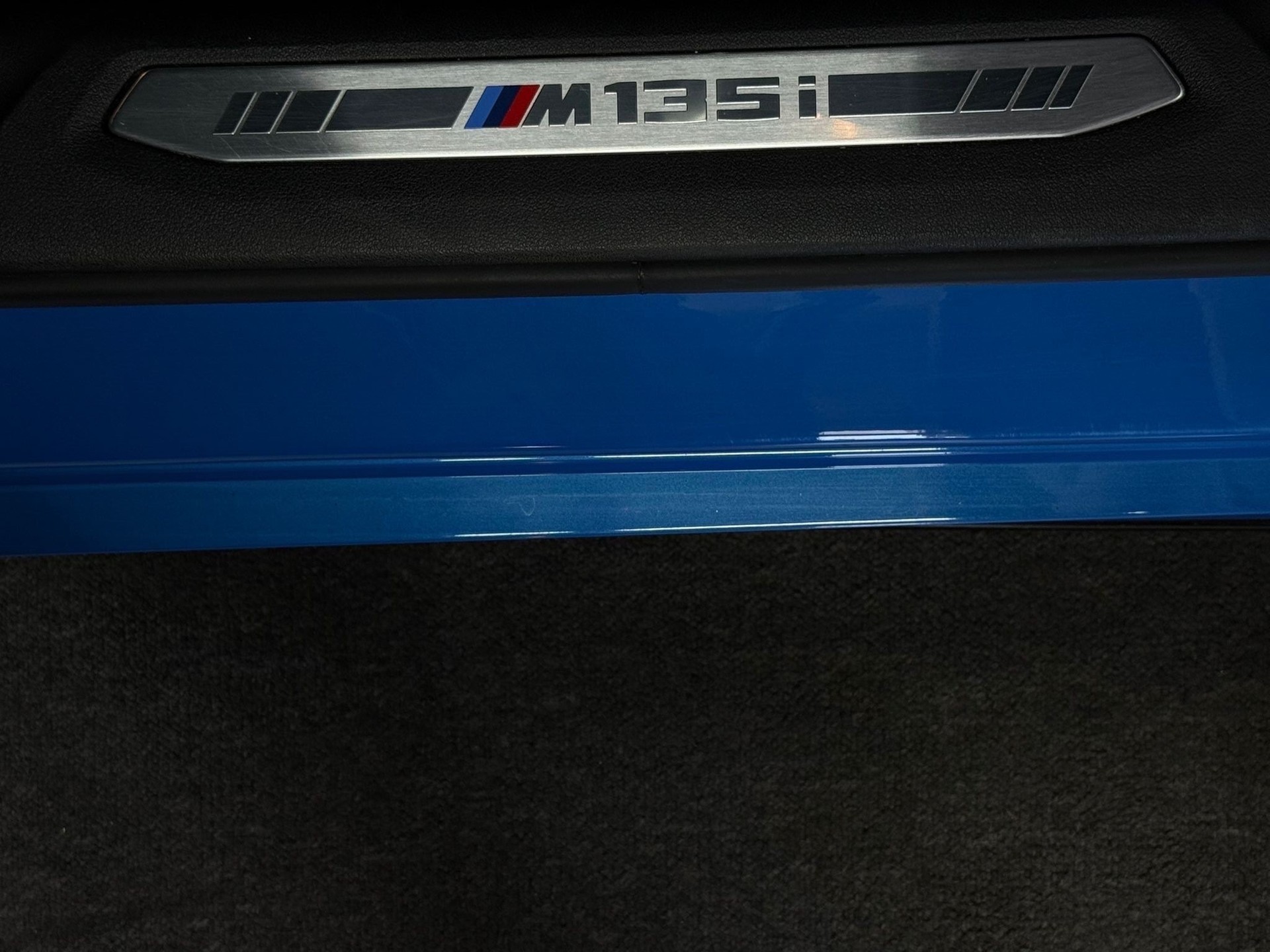 BMW M135i xDrive Steptronic-image-21