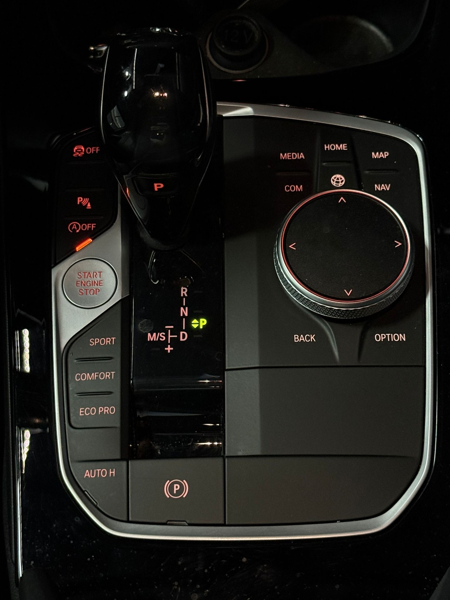 BMW M135i xDrive Steptronic-image-18
