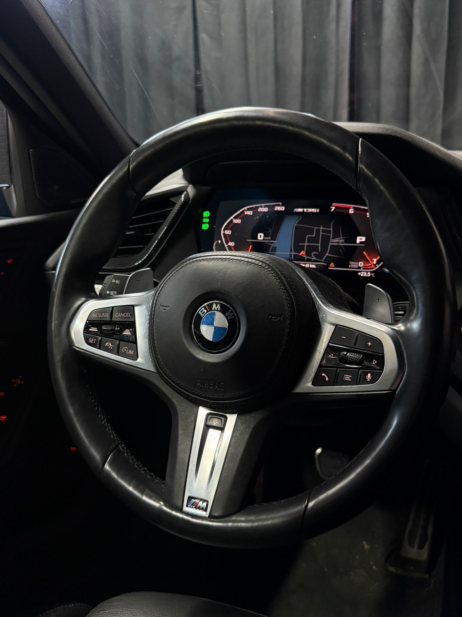 BMW M135i xDrive Steptronic-image-19