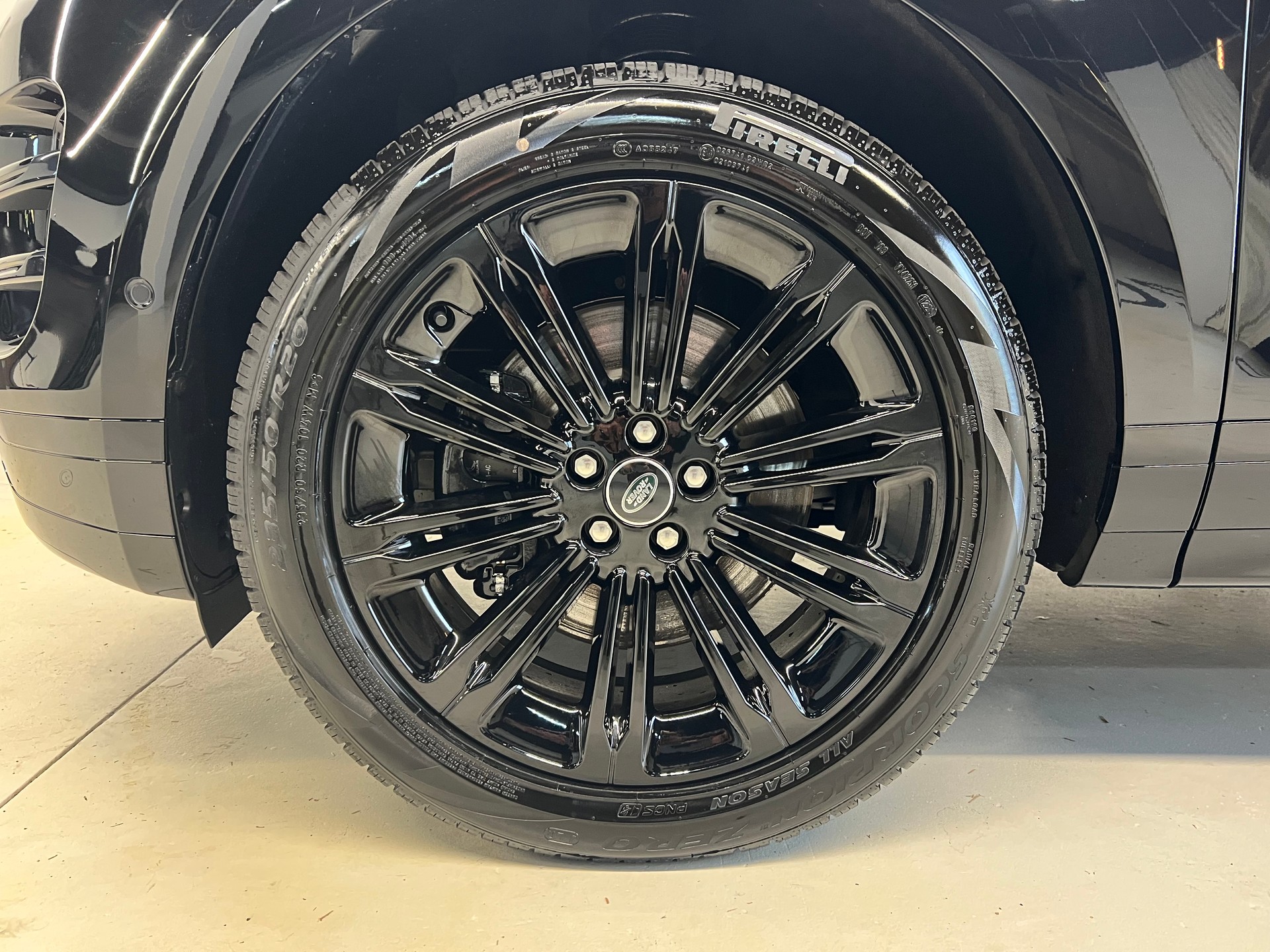 LAND ROVER RR Evoque 1.5 T 270e Dynamic SE-image-10