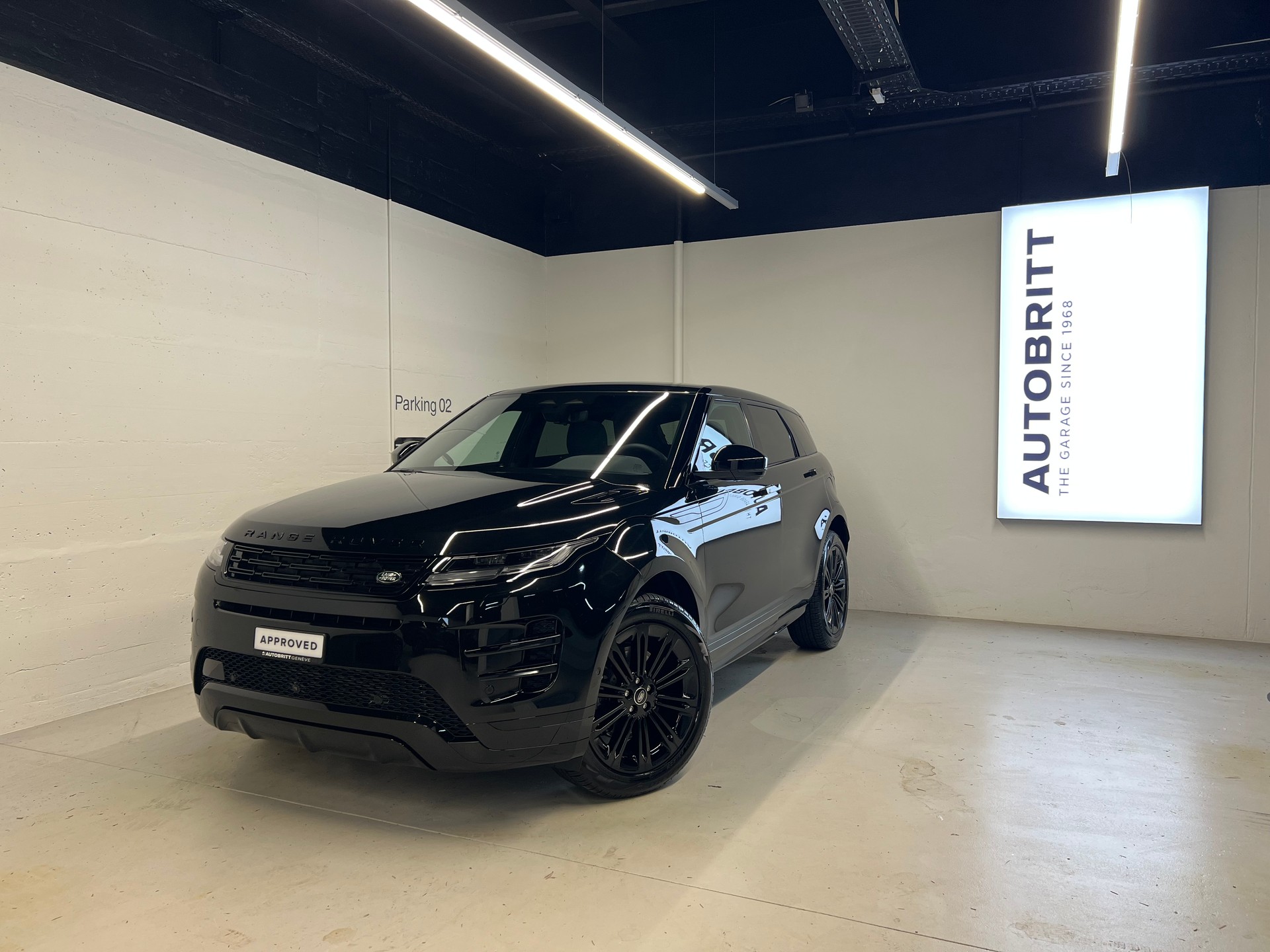 LAND ROVER RR Evoque 1.5 T 270e Dynamic SE