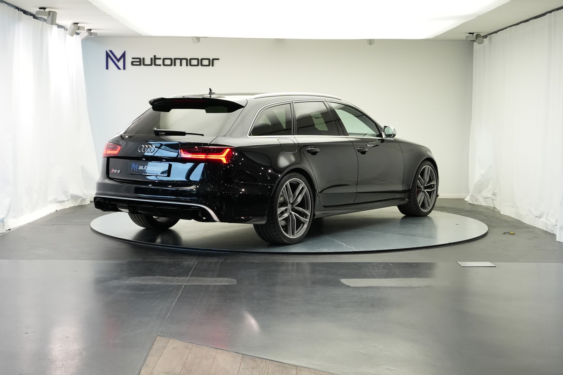 AUDI RS6 Avant 4.0 TFSI V8 quattro Tiptronic *Head-Up* *Dynamikpaket* *Sportauspuff*-image-4