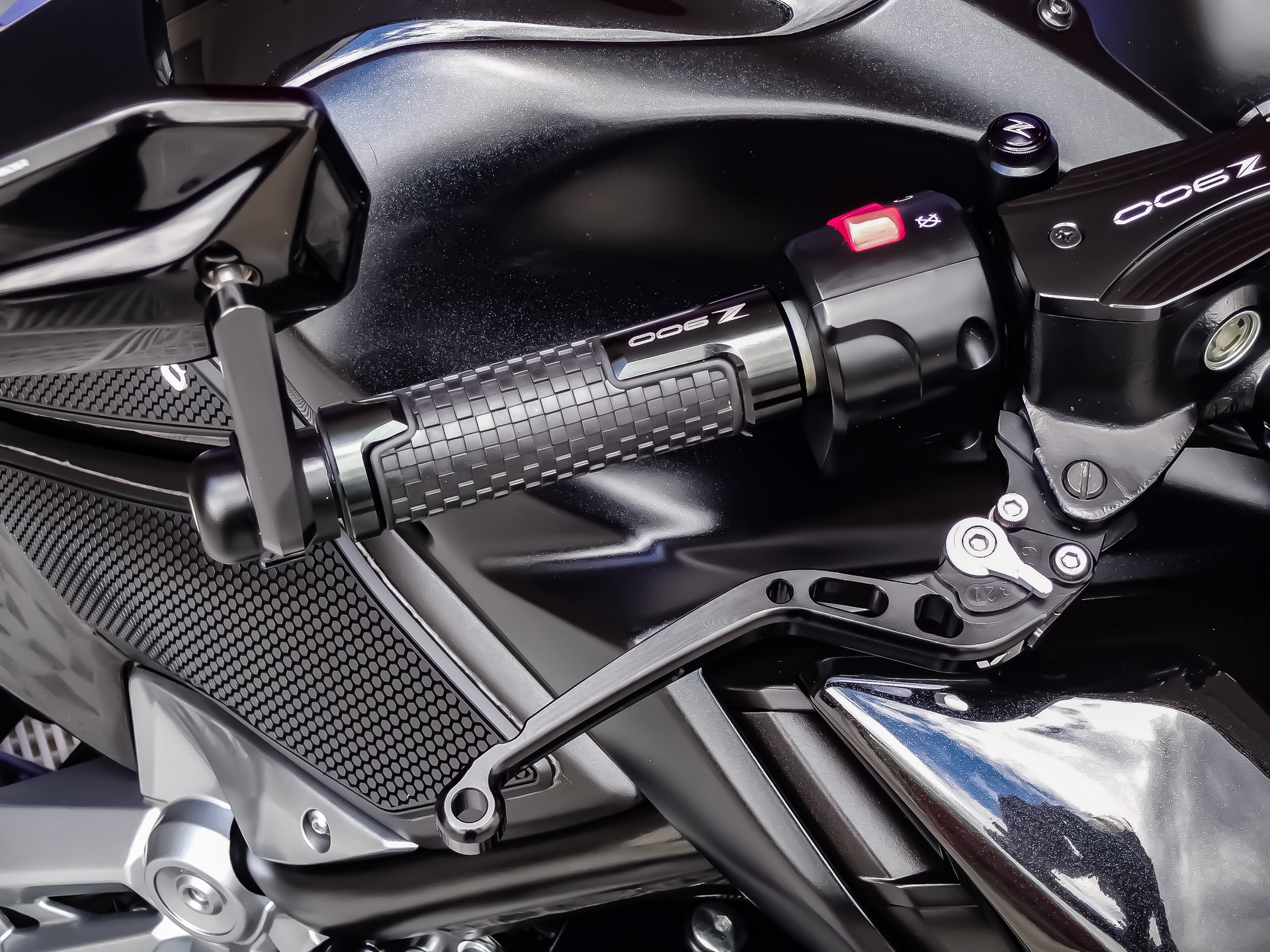 KAWASAKI Z 900-image-10