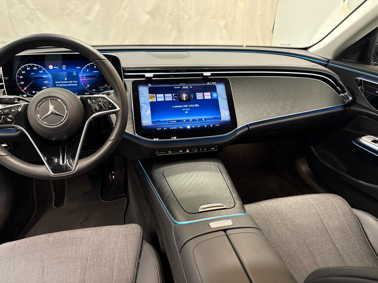 MERCEDES-BENZ E 220 d 9G-Tronic-image-5